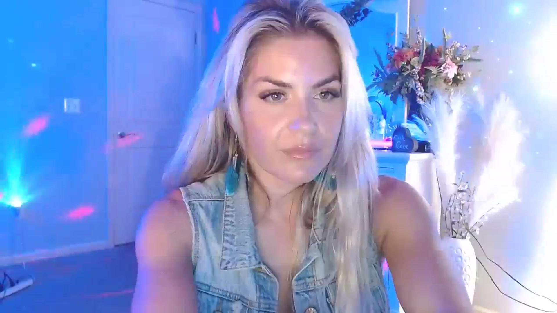 Gallery image thumbnail from MsMarilyn's myfreecams stream on, 07/24/2023, 20:52 image 11 of 20
