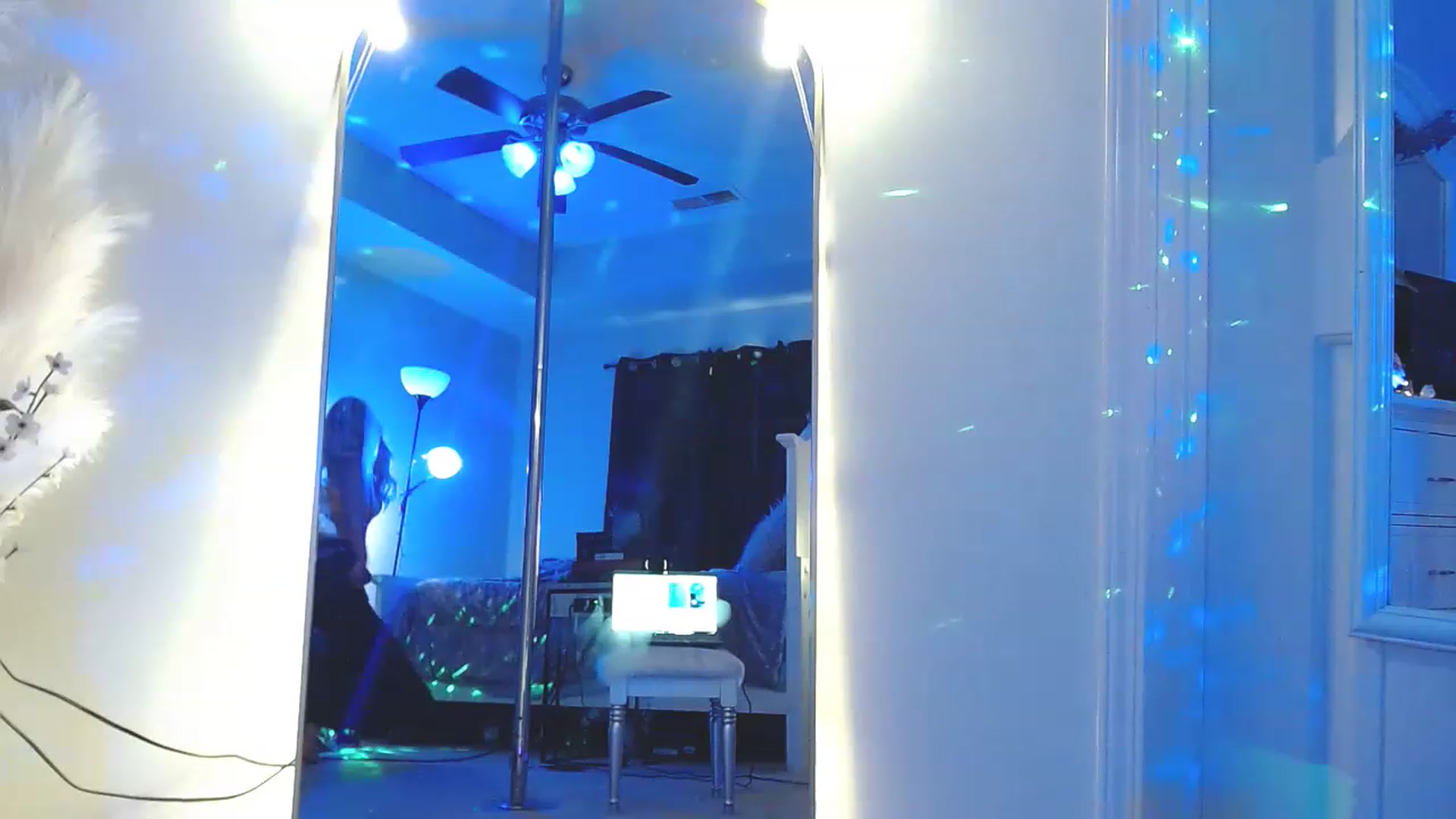 Gallery image thumbnail from MsMarilyn's myfreecams stream on, 07/25/2023, 18:33 image 6 of 20