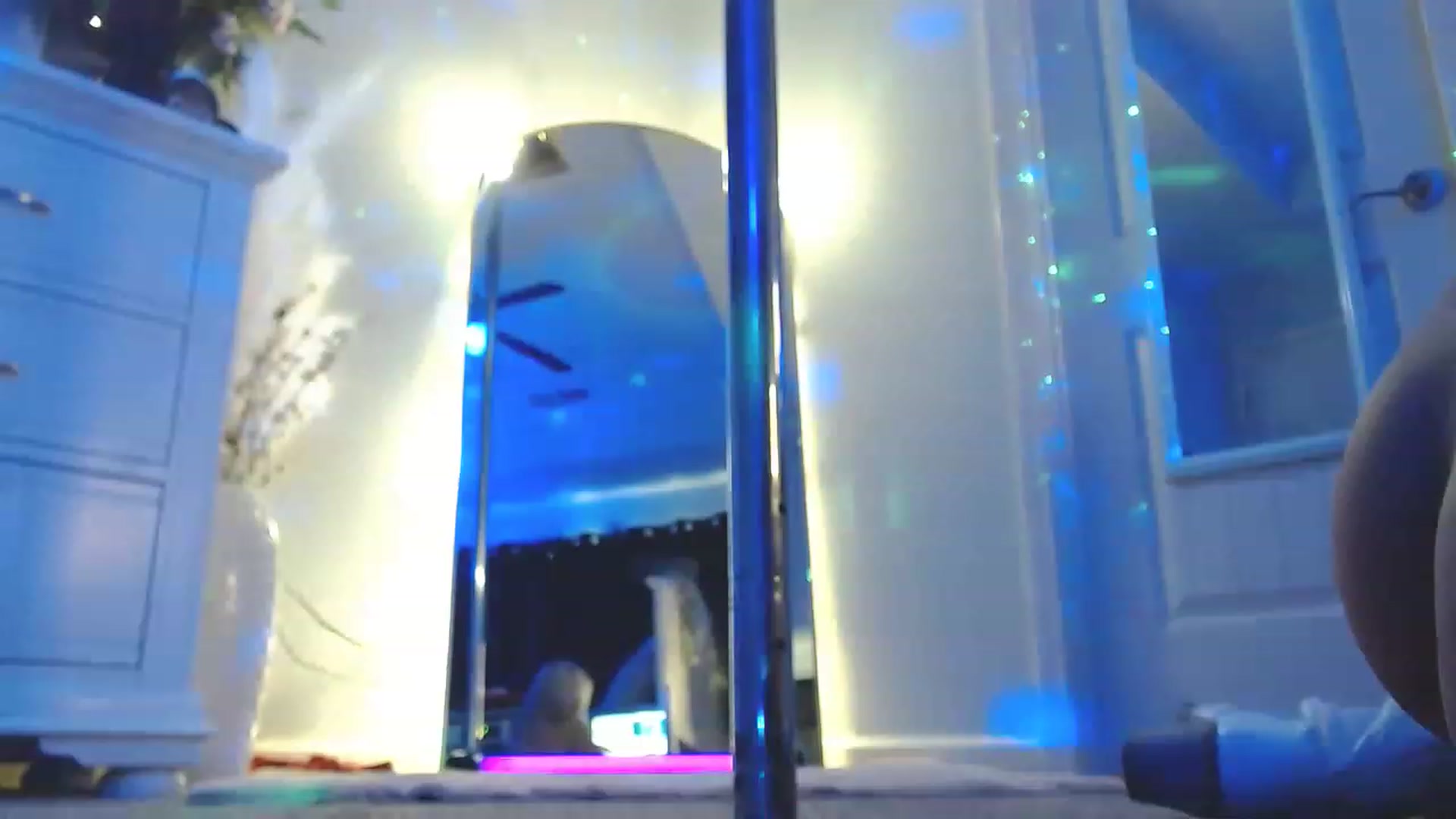 Gallery image thumbnail from MsMarilyn's myfreecams stream on, 07/25/2023, 20:39 image 13 of 20