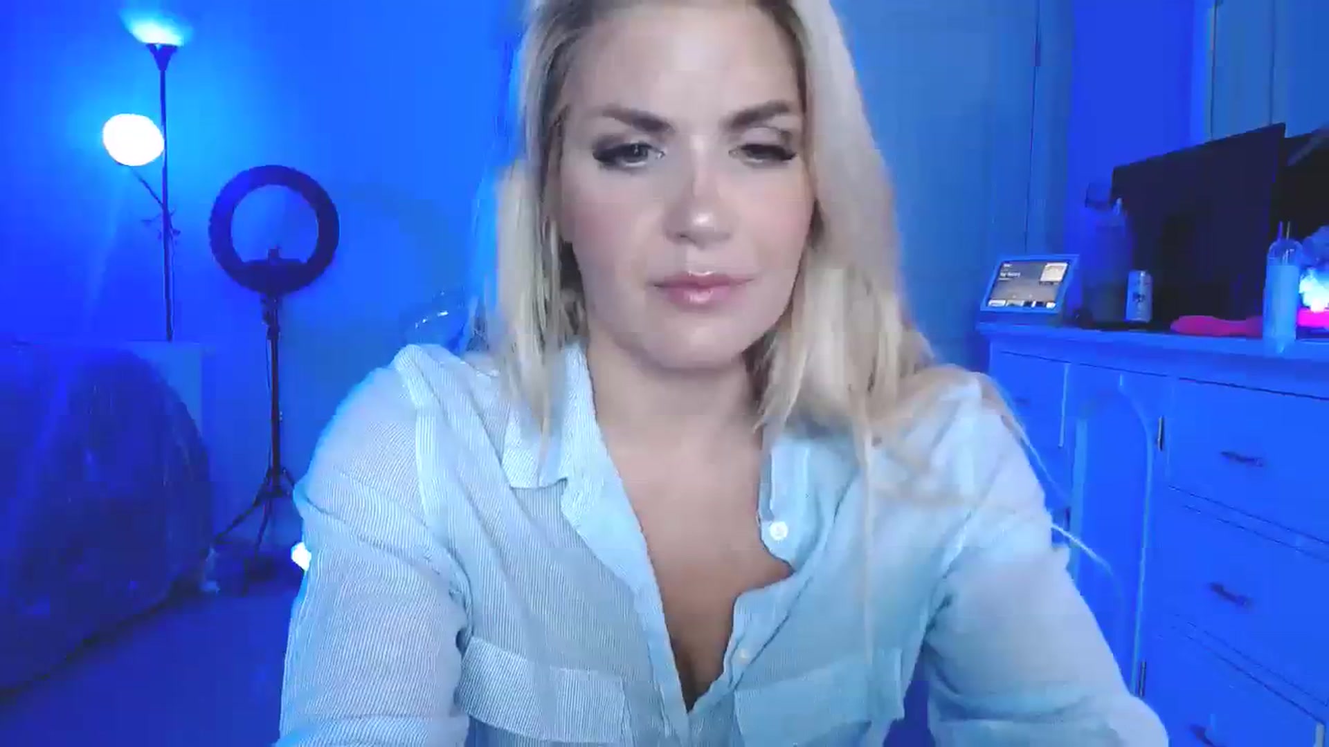 Gallery image thumbnail from MsMarilyn's myfreecams stream on, 08/15/2023, 19:57 image 7 of 20