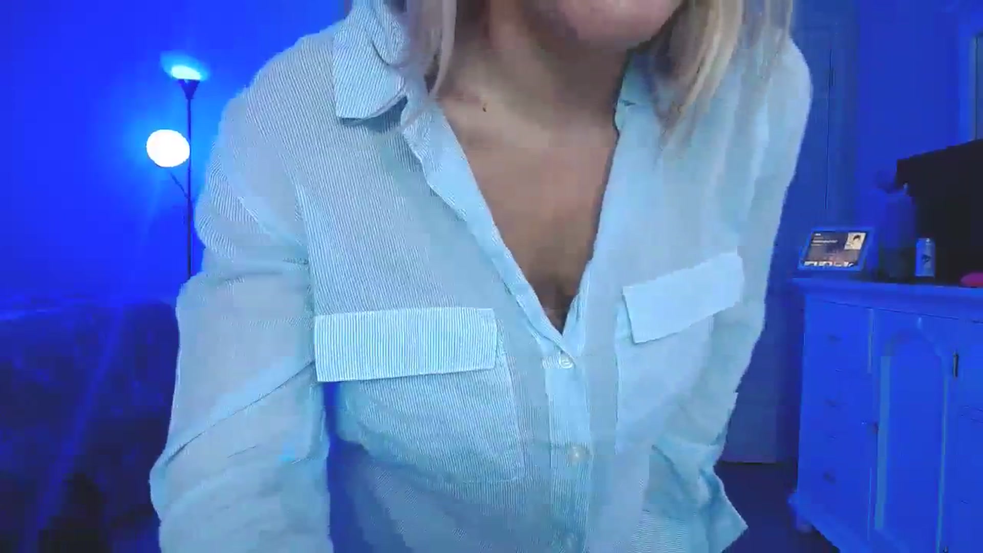 Gallery image thumbnail from MsMarilyn's myfreecams stream on, 08/15/2023, 19:57 image 17 of 20