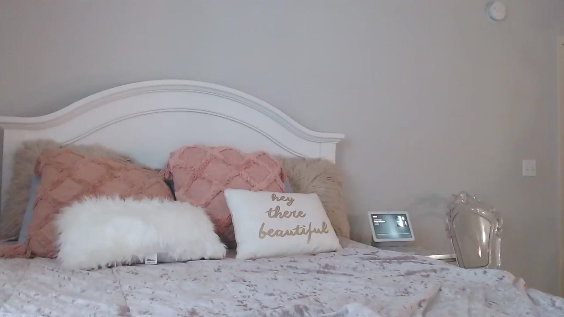 Gallery image thumbnail from MsMarilyn's myfreecams stream on, 09/28/2023, 21:36 image 7 of 20