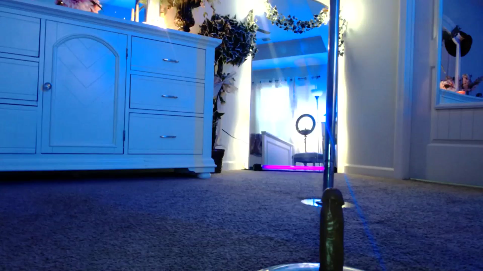 Gallery image thumbnail from MsMarilyn's myfreecams stream on, 10/16/2023, 21:30 image 20 of 20