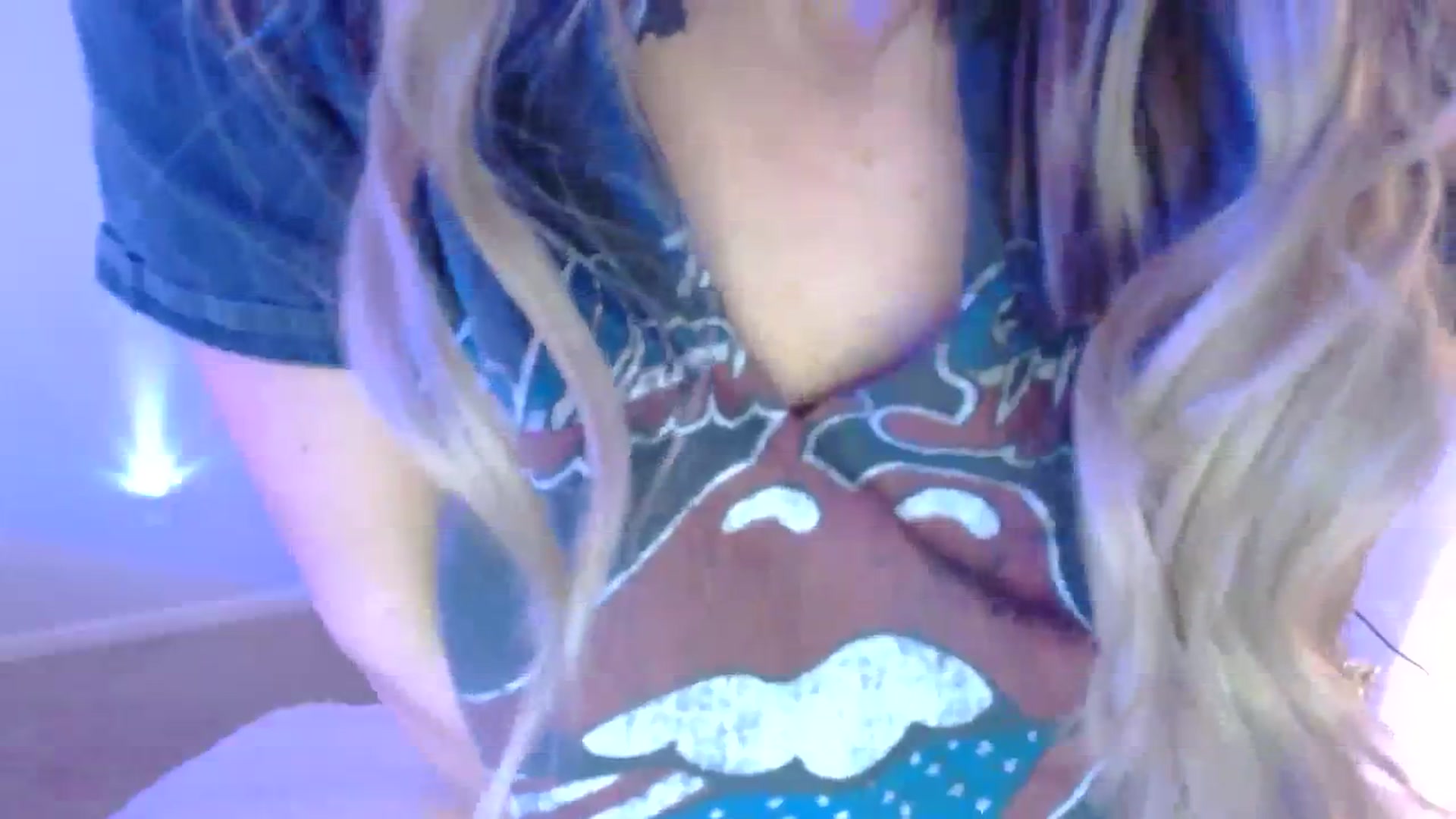 Gallery image thumbnail from MsMarilyn's myfreecams stream on, 10/18/2023, 19:46 image 15 of 20
