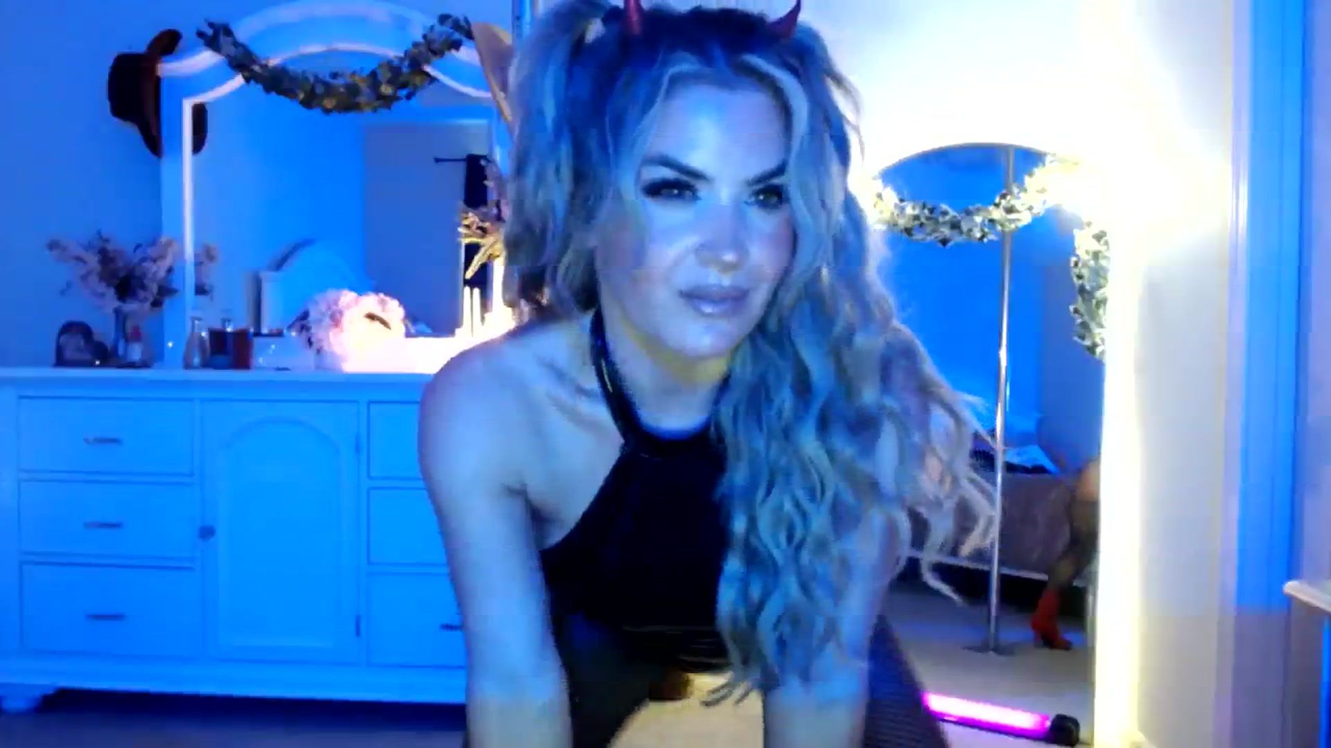 Gallery image thumbnail from MsMarilyn's myfreecams stream on, 10/27/2023, 18:18 image 8 of 20