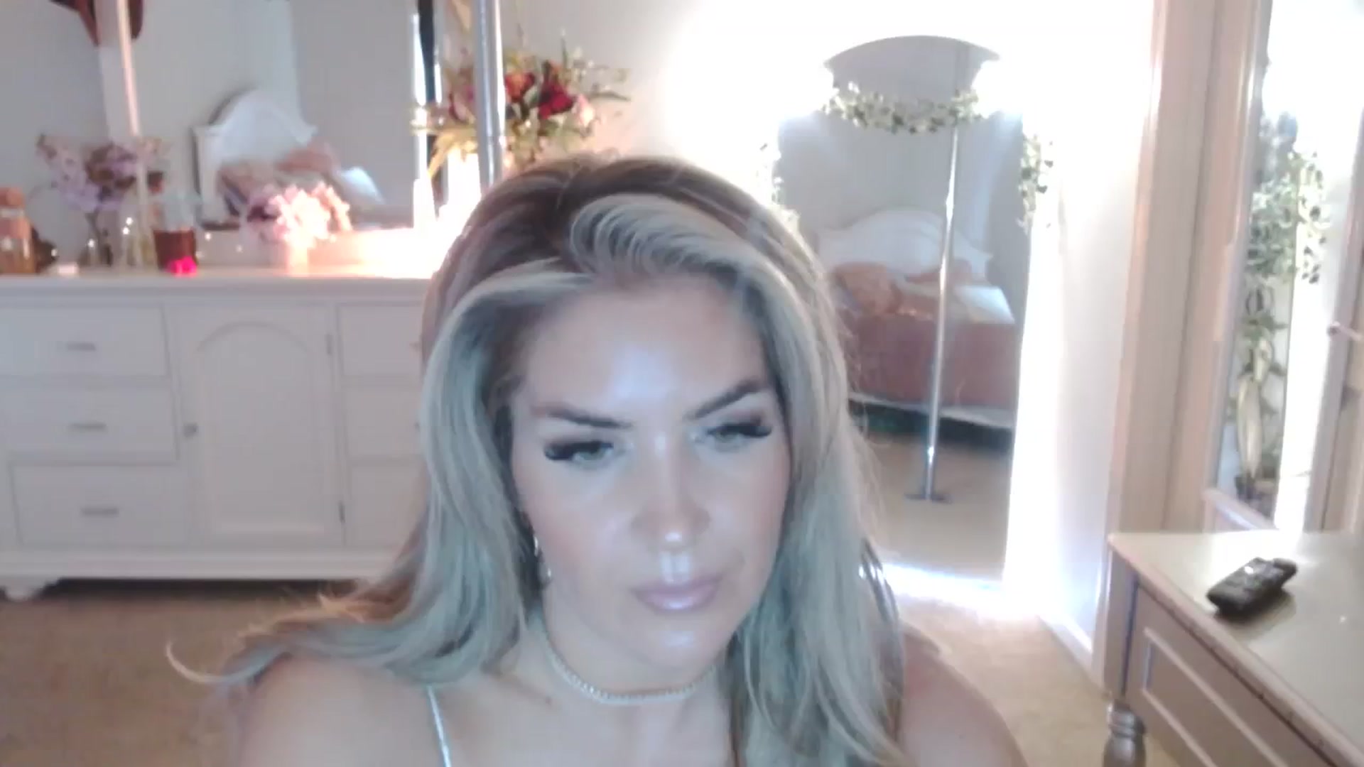 Gallery image thumbnail from MsMarilyn's myfreecams stream on, 11/09/2023, 19:00 image 1 of 20