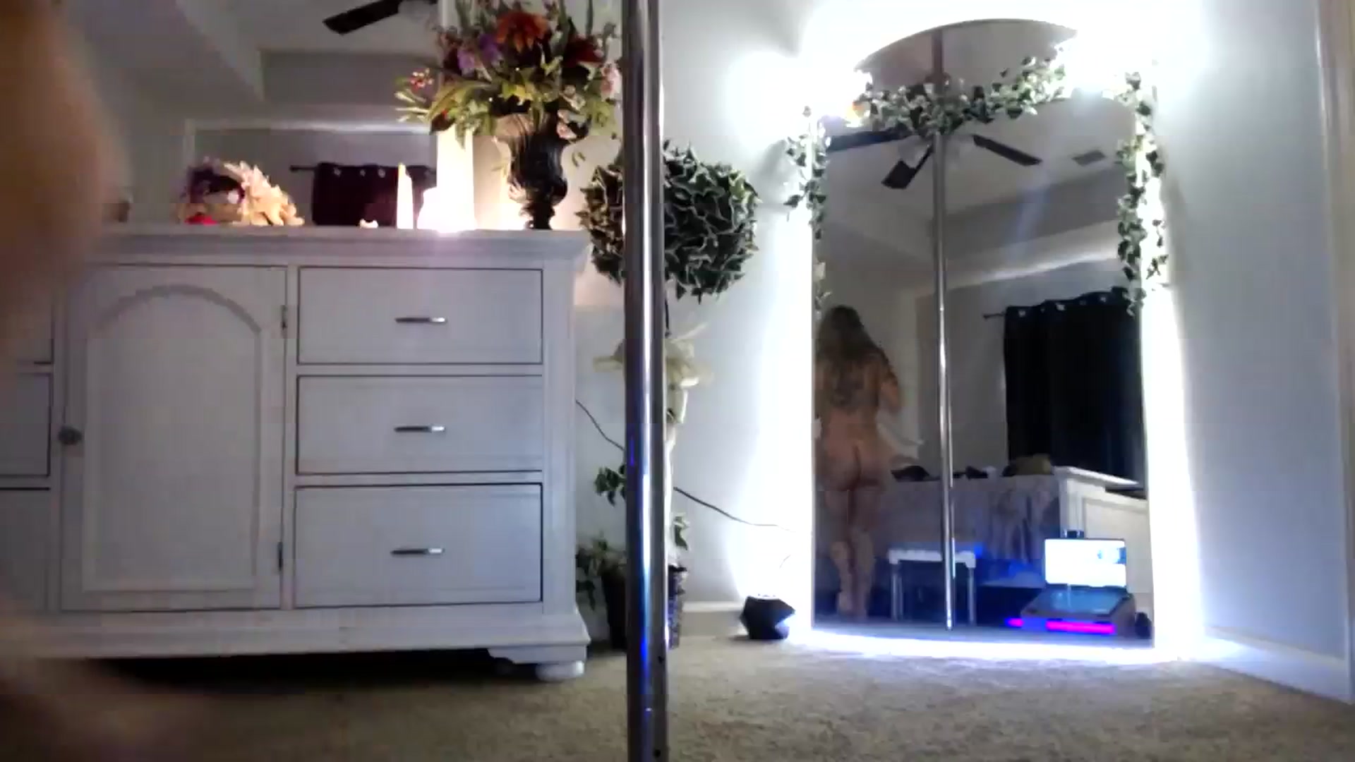 Gallery image thumbnail from MsMarilyn's myfreecams stream on, 11/14/2023, 21:10 image 9 of 20
