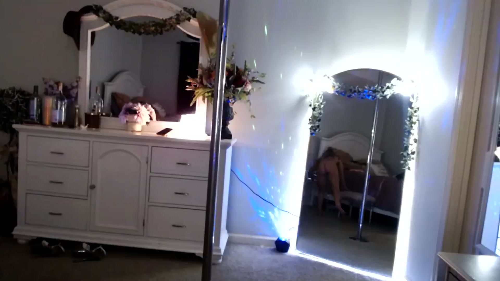 Gallery image thumbnail from MsMarilyn's myfreecams stream on, 11/27/2023, 22:13 image 7 of 20