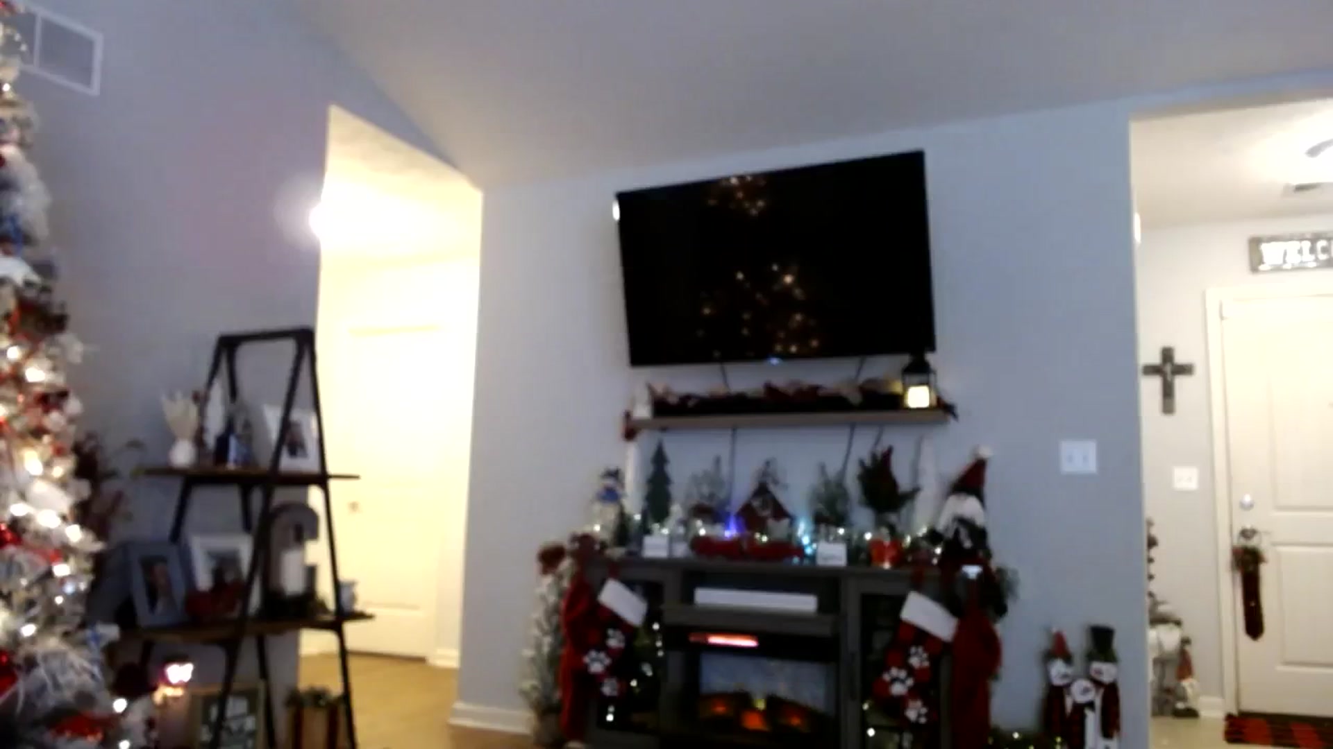 Gallery image thumbnail from MsMarilyn's myfreecams stream on, 12/05/2023, 19:48 image 2 of 20