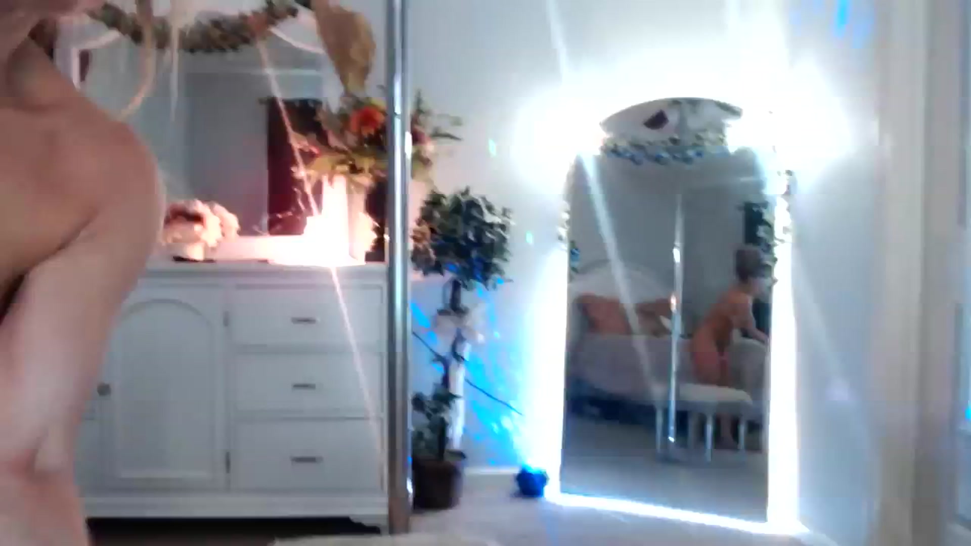 Gallery image thumbnail from MsMarilyn's myfreecams stream on, 01/04/2024, 18:19 image 8 of 20