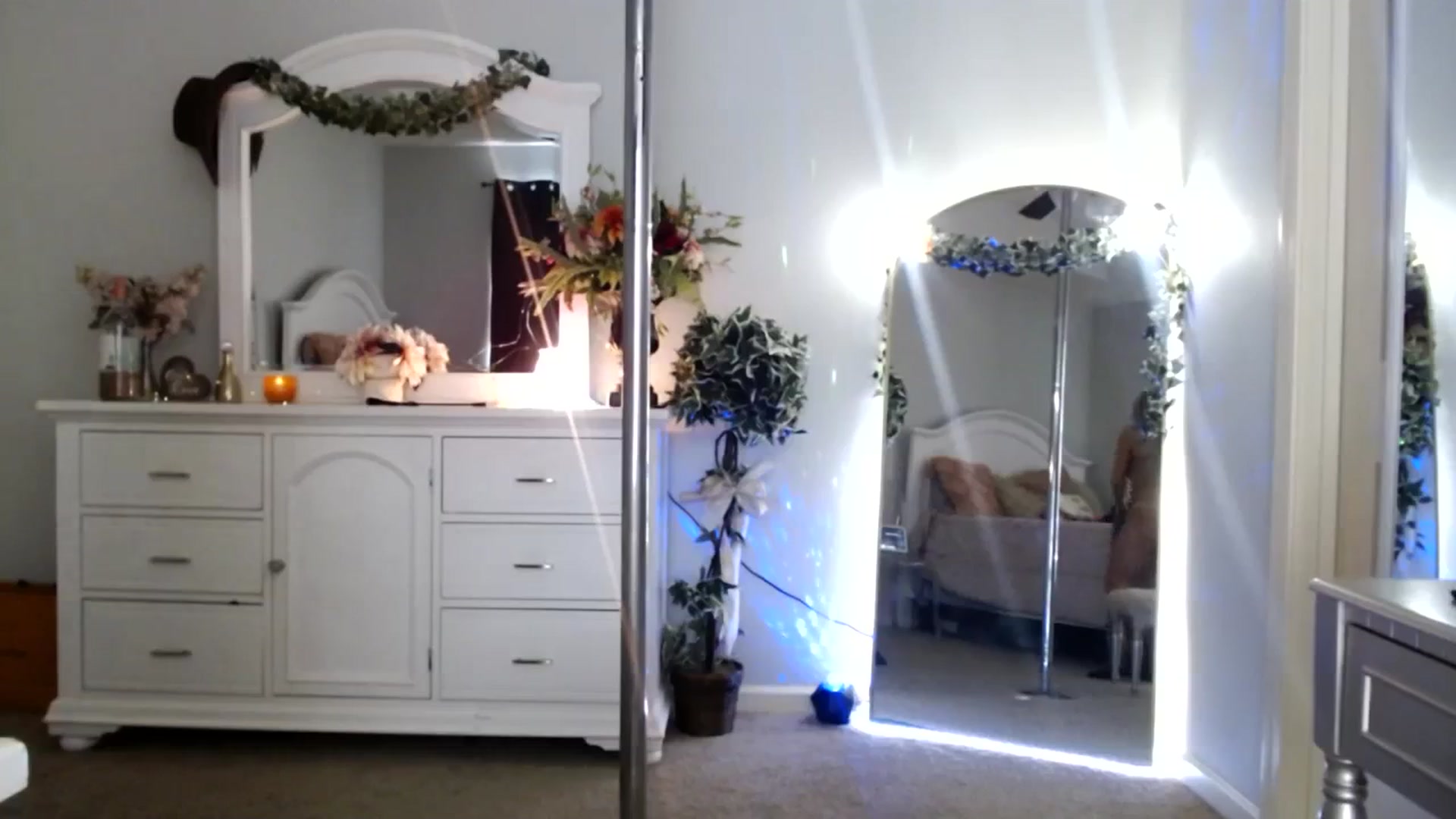 Gallery image thumbnail from MsMarilyn's myfreecams stream on, 01/04/2024, 19:06 image 11 of 20