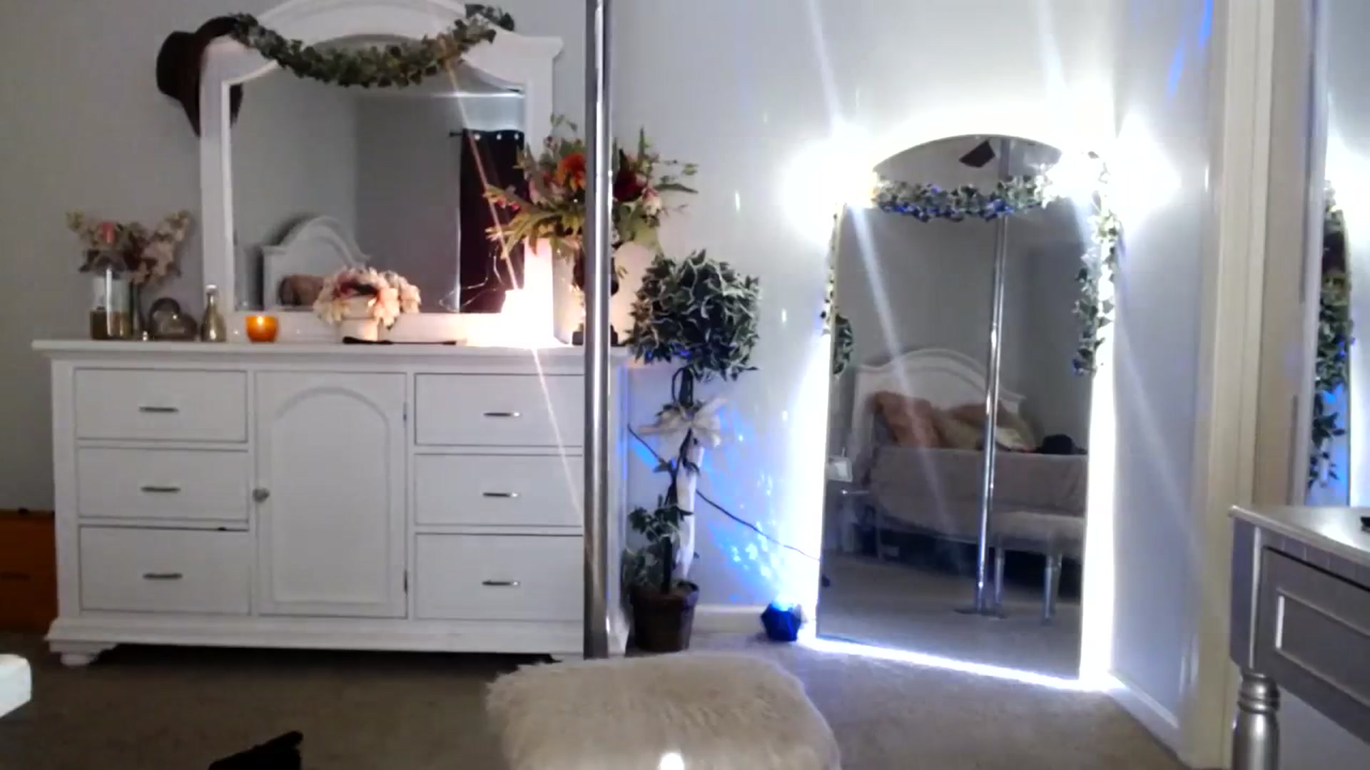 Gallery image thumbnail from MsMarilyn's myfreecams stream on, 01/04/2024, 19:06 image 15 of 20