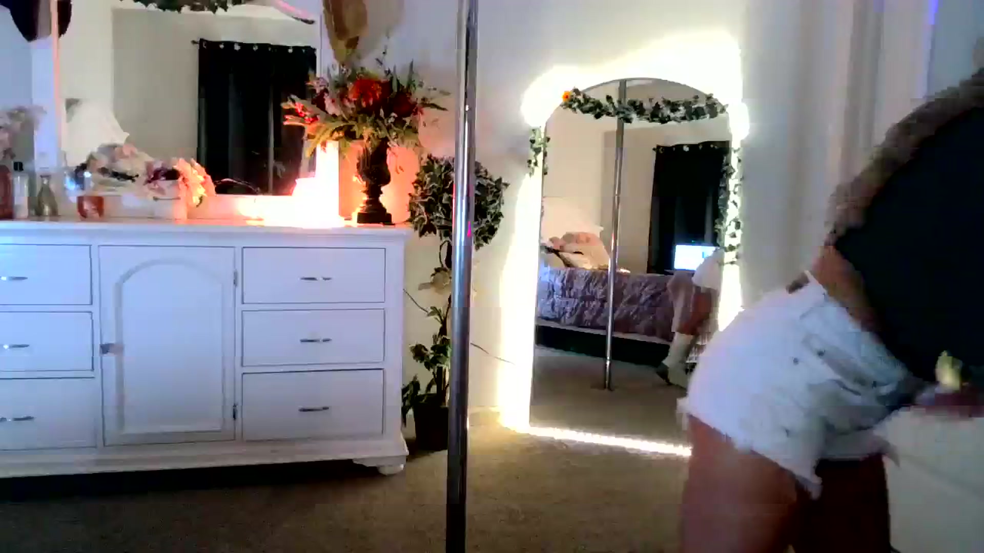 Gallery image thumbnail from MsMarilyn's myfreecams stream on, 01/23/2024, 16:12 image 20 of 20