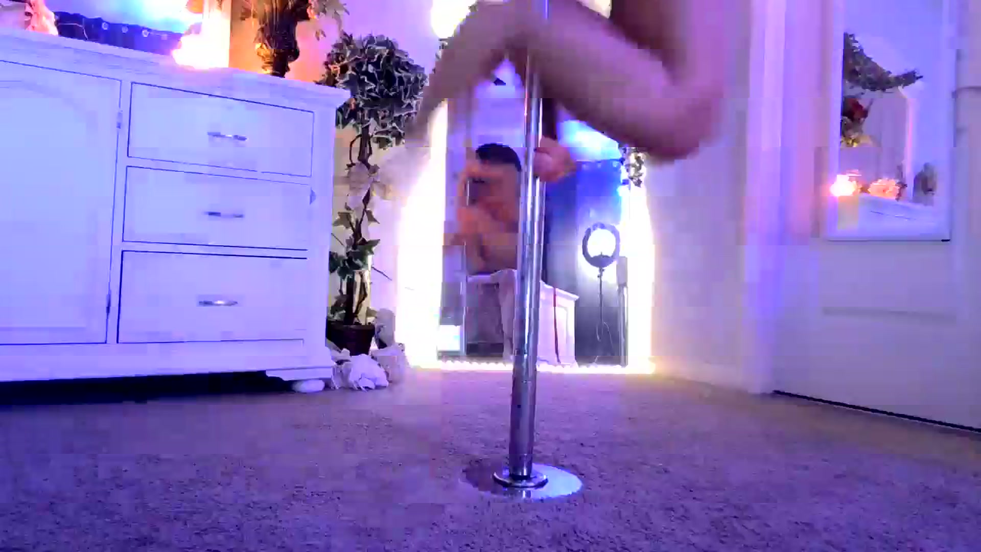 Gallery image thumbnail from MsMarilyn's myfreecams stream on, 01/25/2024, 18:31 image 13 of 20