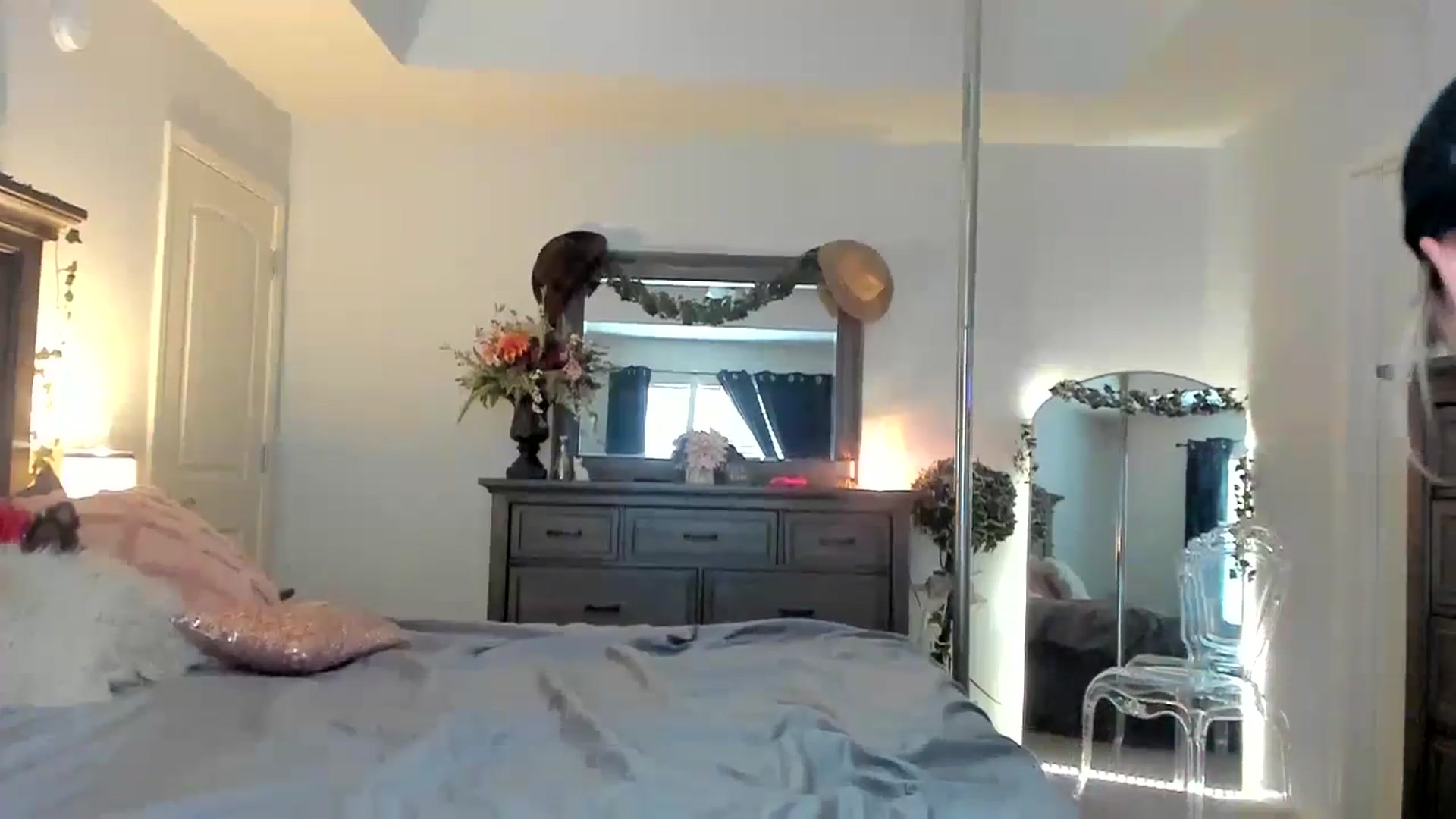 Gallery image thumbnail from MsMarilyn's myfreecams stream on, 01/31/2024, 17:50 image 10 of 20