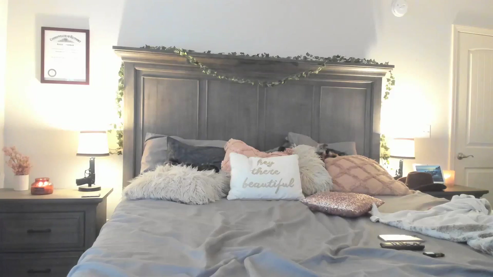 Gallery image thumbnail from MsMarilyn's myfreecams stream on, 02/22/2024, 16:36 image 9 of 20