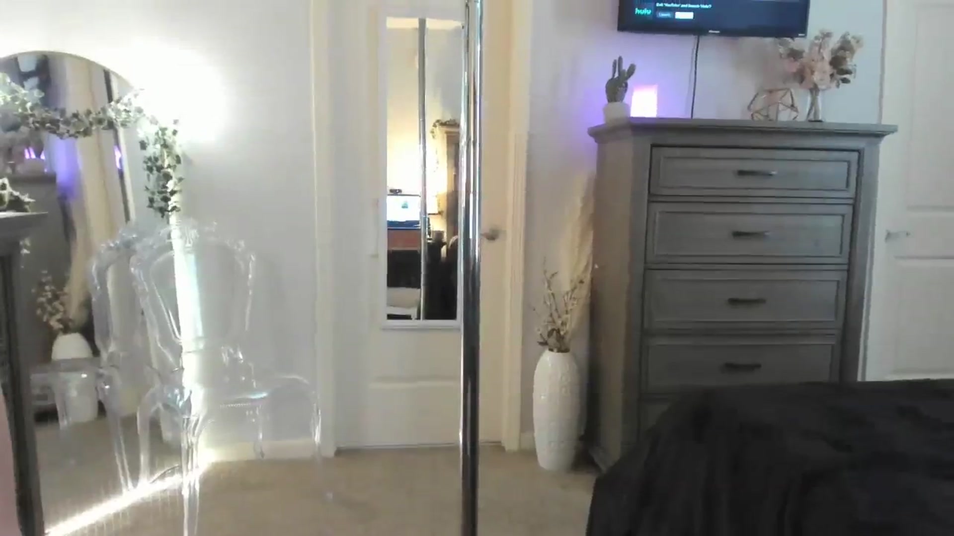 Gallery image thumbnail from MsMarilyn's myfreecams stream on, 03/04/2024, 17:32 image 7 of 20