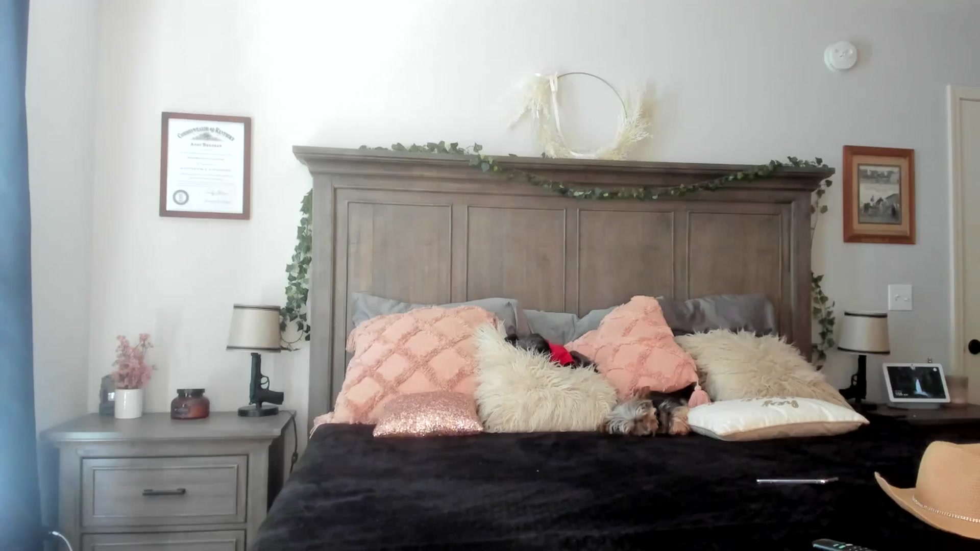 Gallery image thumbnail from MsMarilyn's myfreecams stream on, 04/22/2024, 18:03 image 11 of 20