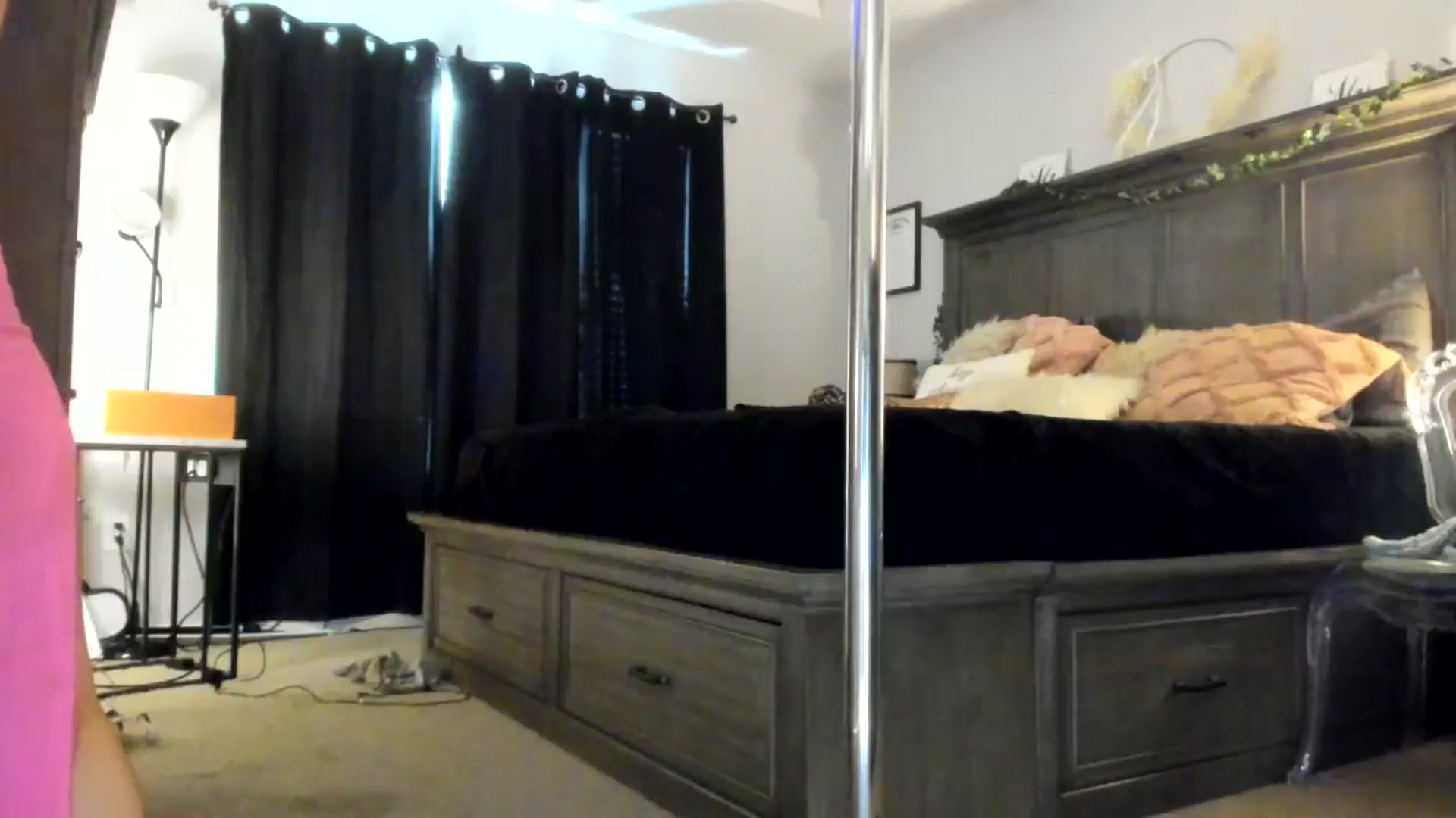 Gallery image thumbnail from MsMarilyn's myfreecams stream on, 05/06/2024, 20:05 image 9 of 20
