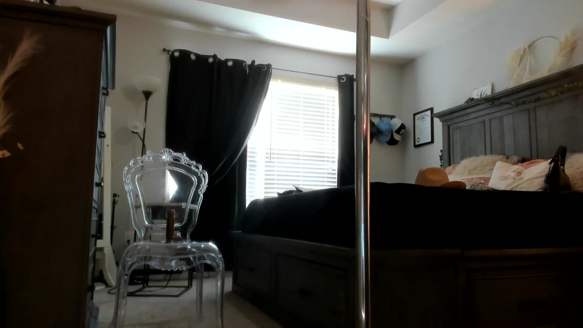 Gallery image thumbnail from MsMarilyn's myfreecams stream on, 05/16/2024, 17:13 image 20 of 20