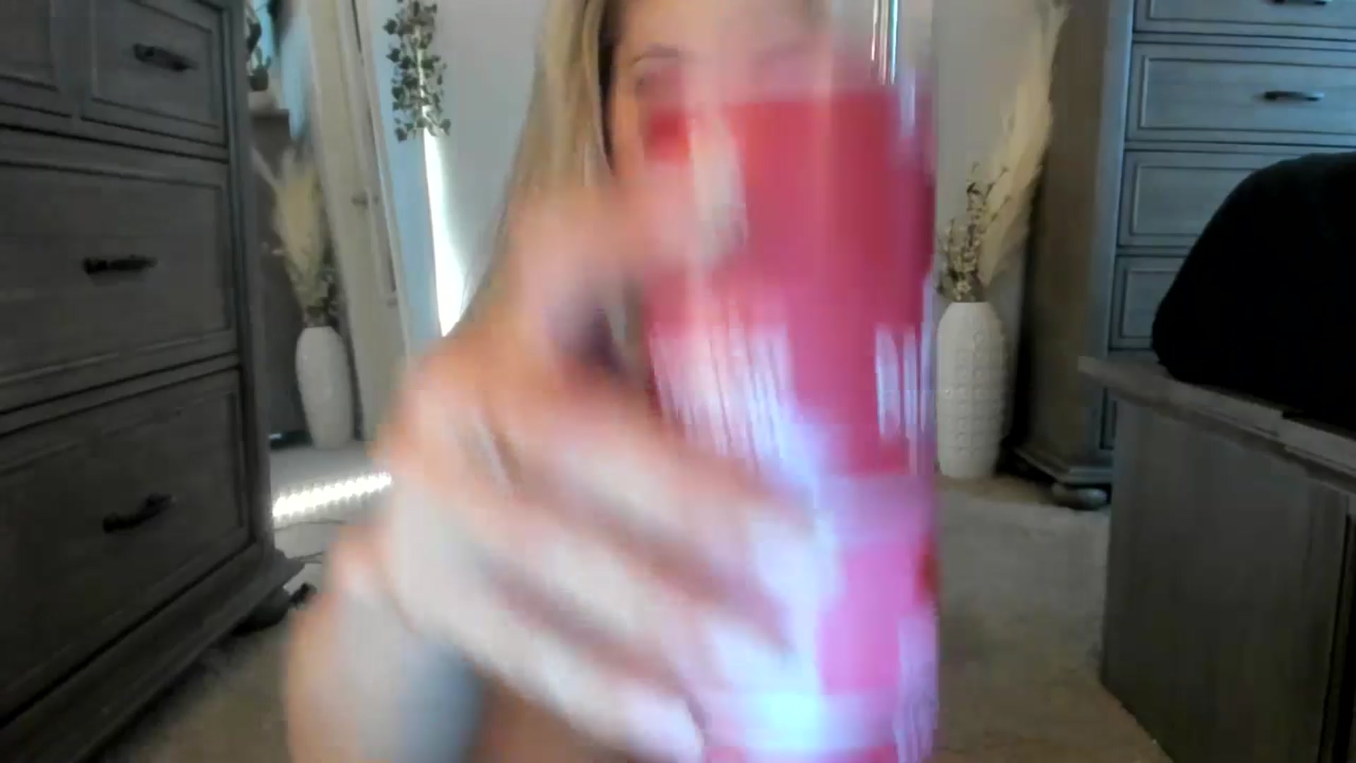 Gallery image thumbnail from MsMarilyn's myfreecams stream on, 05/16/2024, 22:28 image 12 of 20