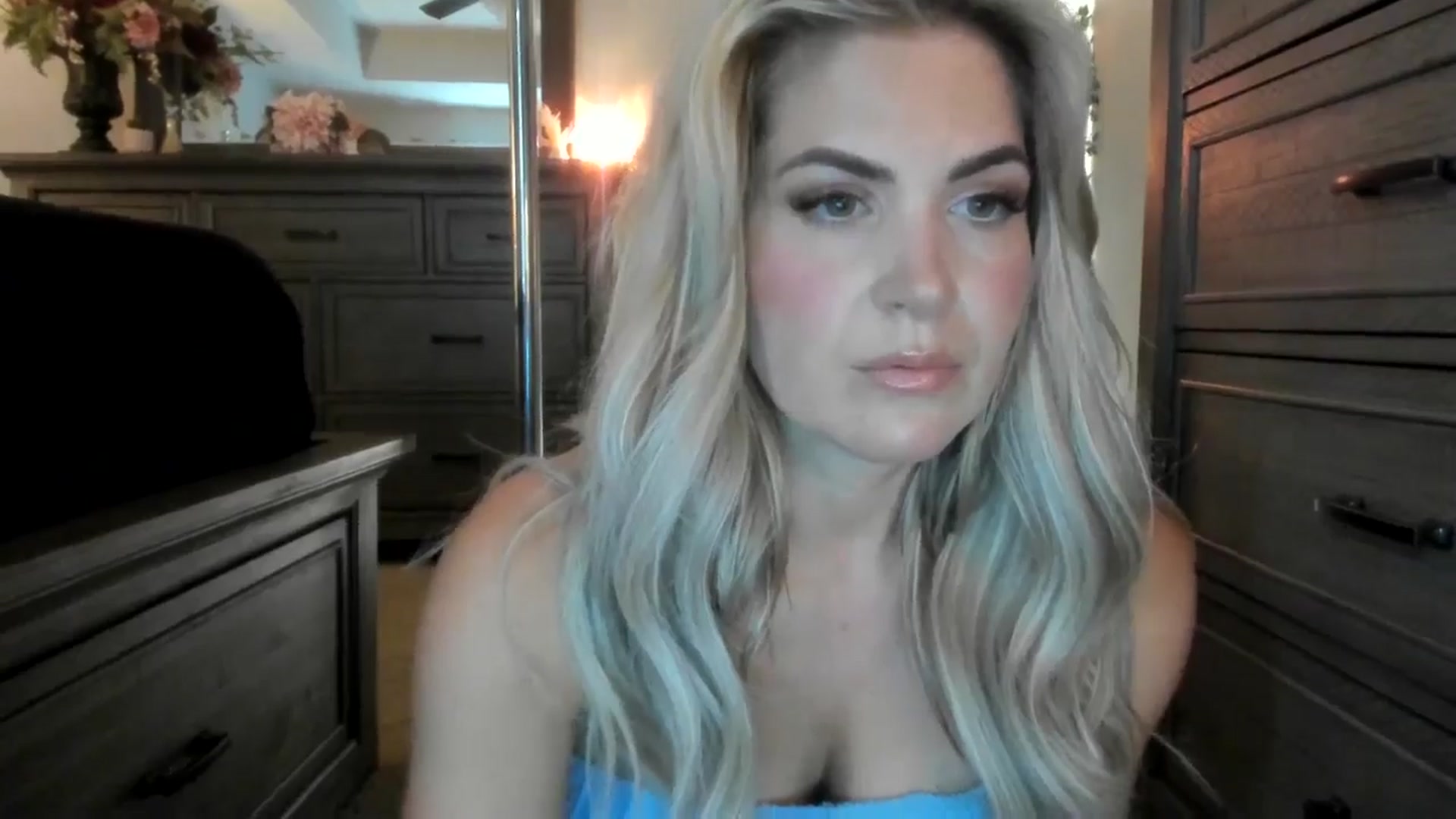Gallery image thumbnail from MsMarilyn's myfreecams stream on, 05/18/2024, 17:08 image 10 of 20