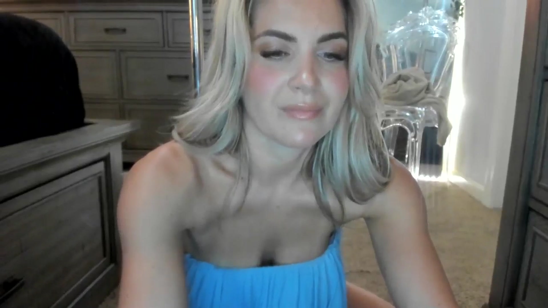 Gallery image thumbnail from MsMarilyn's myfreecams stream on, 05/18/2024, 17:08 image 14 of 20