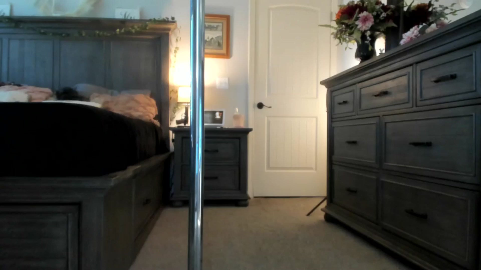 Gallery image thumbnail from MsMarilyn's myfreecams stream on, 05/29/2024, 15:29 image 11 of 20