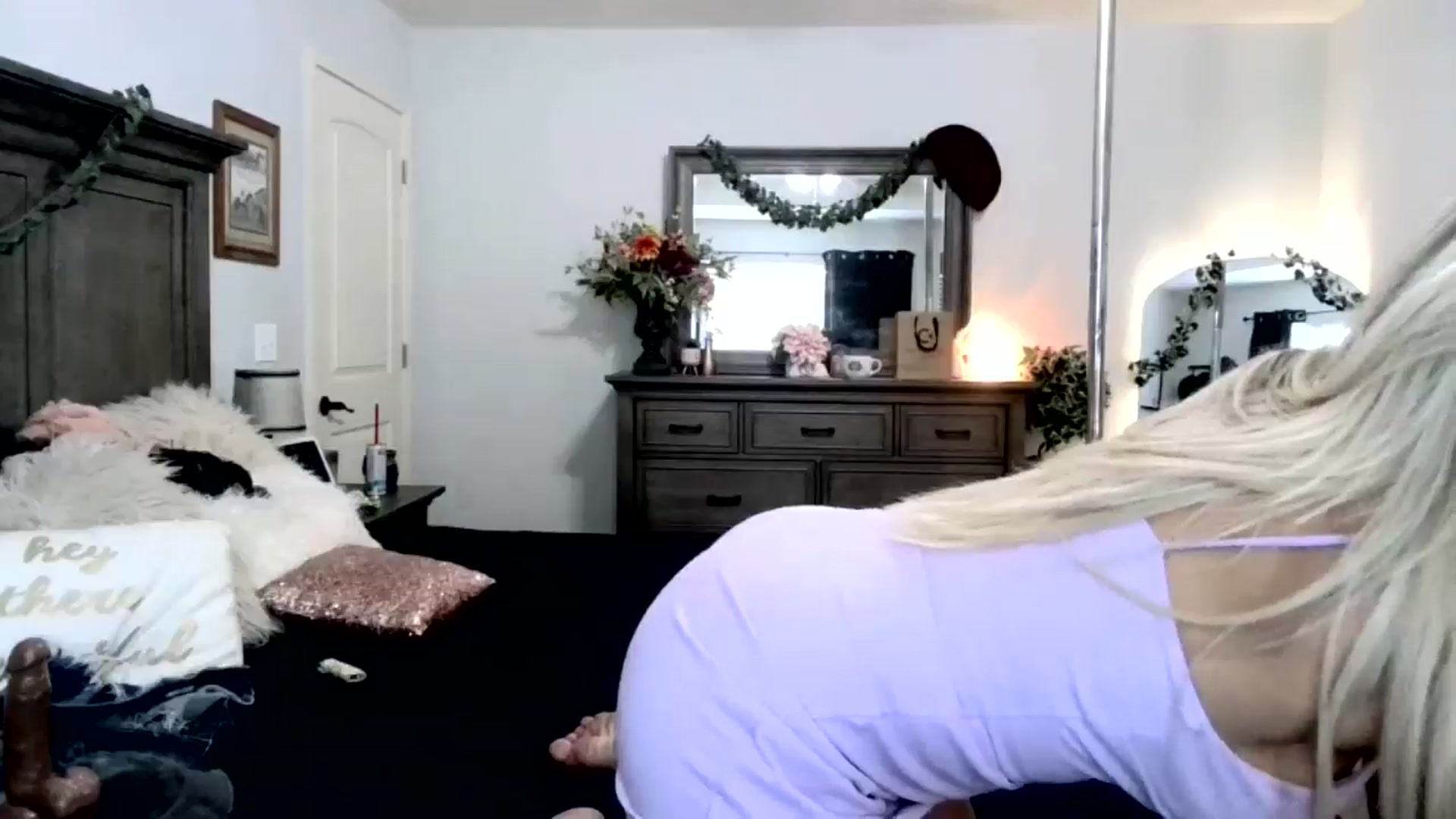 Gallery image thumbnail from MsMarilyn's myfreecams stream on, 07/11/2024, 18:07 image 2 of 20