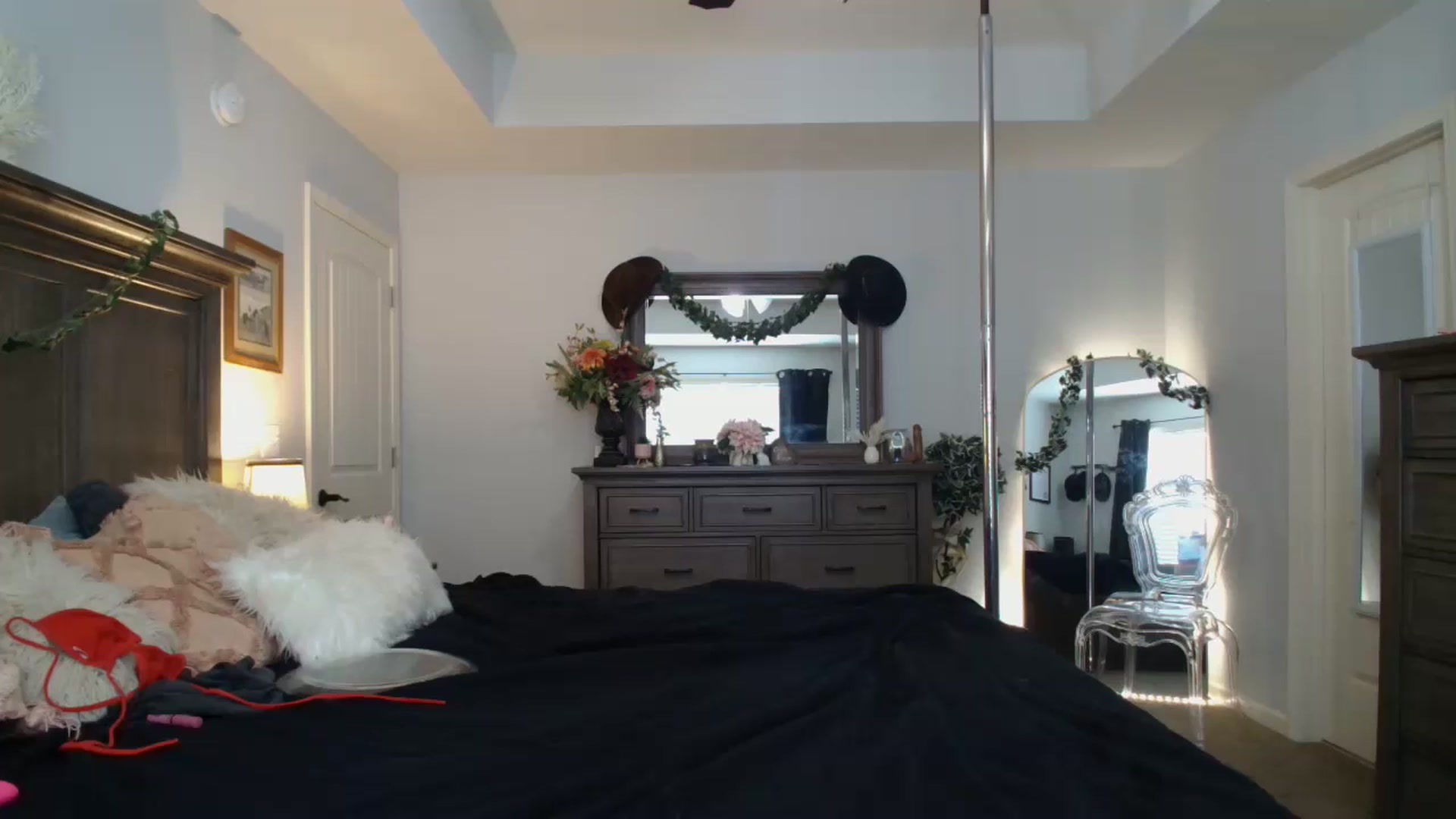 Gallery image thumbnail from MsMarilyn's myfreecams stream on, 07/20/2024, 17:44 image 17 of 20