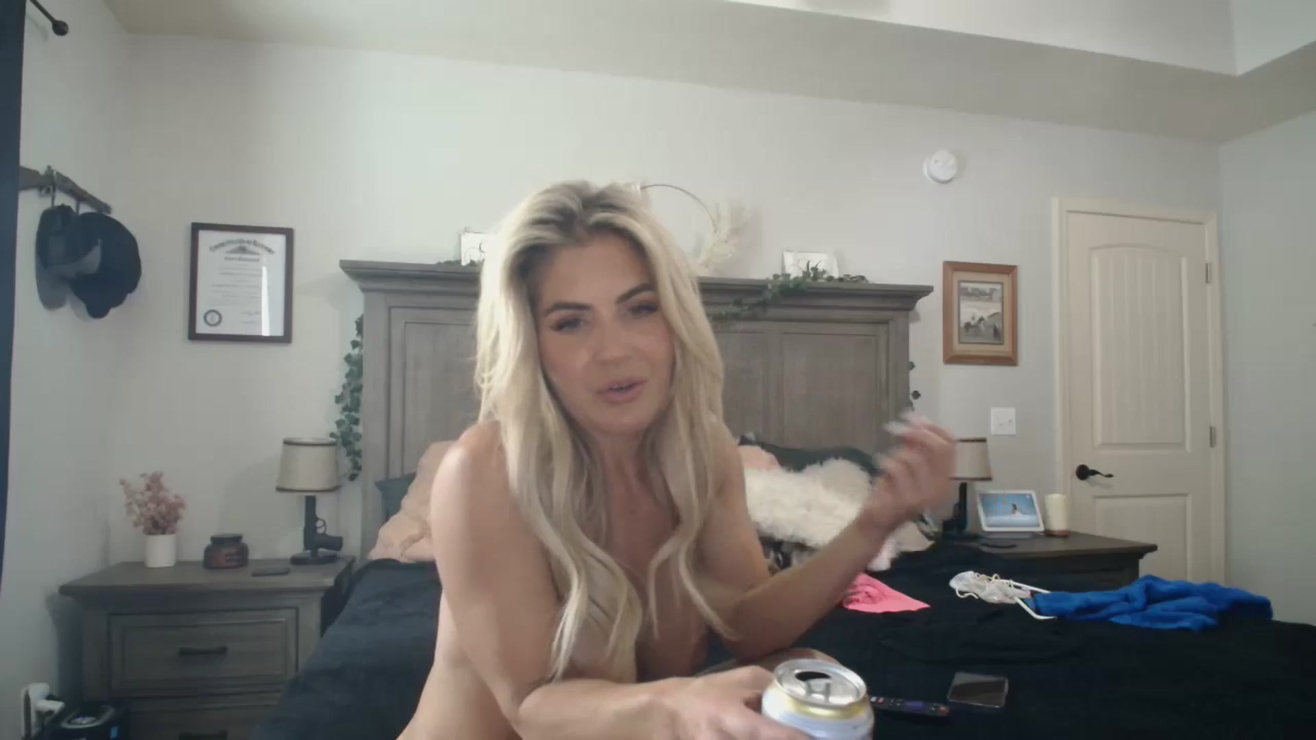 Gallery image thumbnail from MsMarilyn's myfreecams stream on, 07/24/2024, 18:28 image 20 of 20