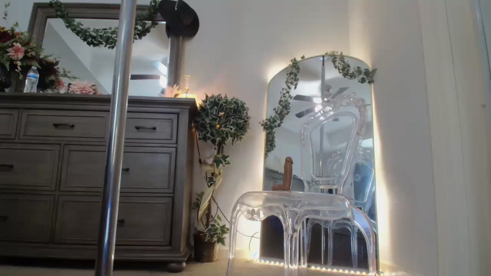 Gallery image thumbnail from MsMarilyn's myfreecams stream on, 07/24/2024, 18:28 image 3 of 20