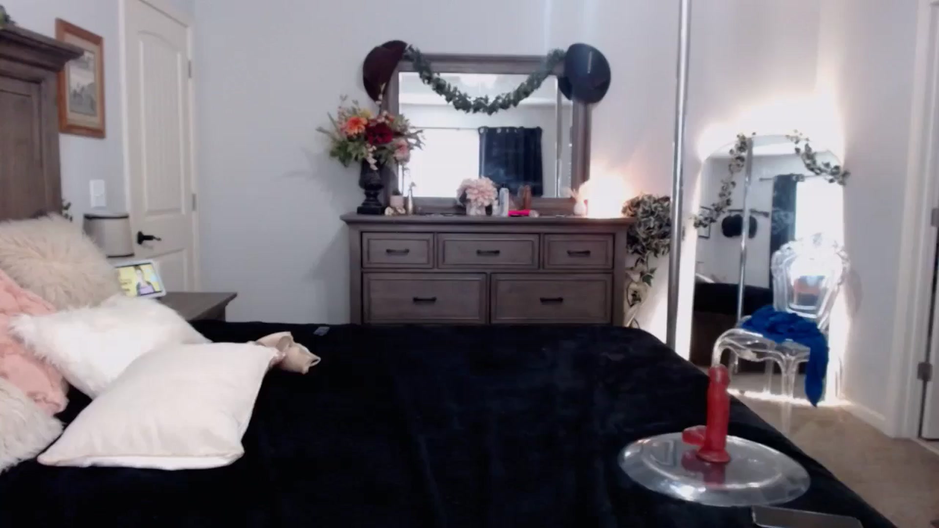 Gallery image thumbnail from MsMarilyn's myfreecams stream on, 07/26/2024, 20:30 image 4 of 20