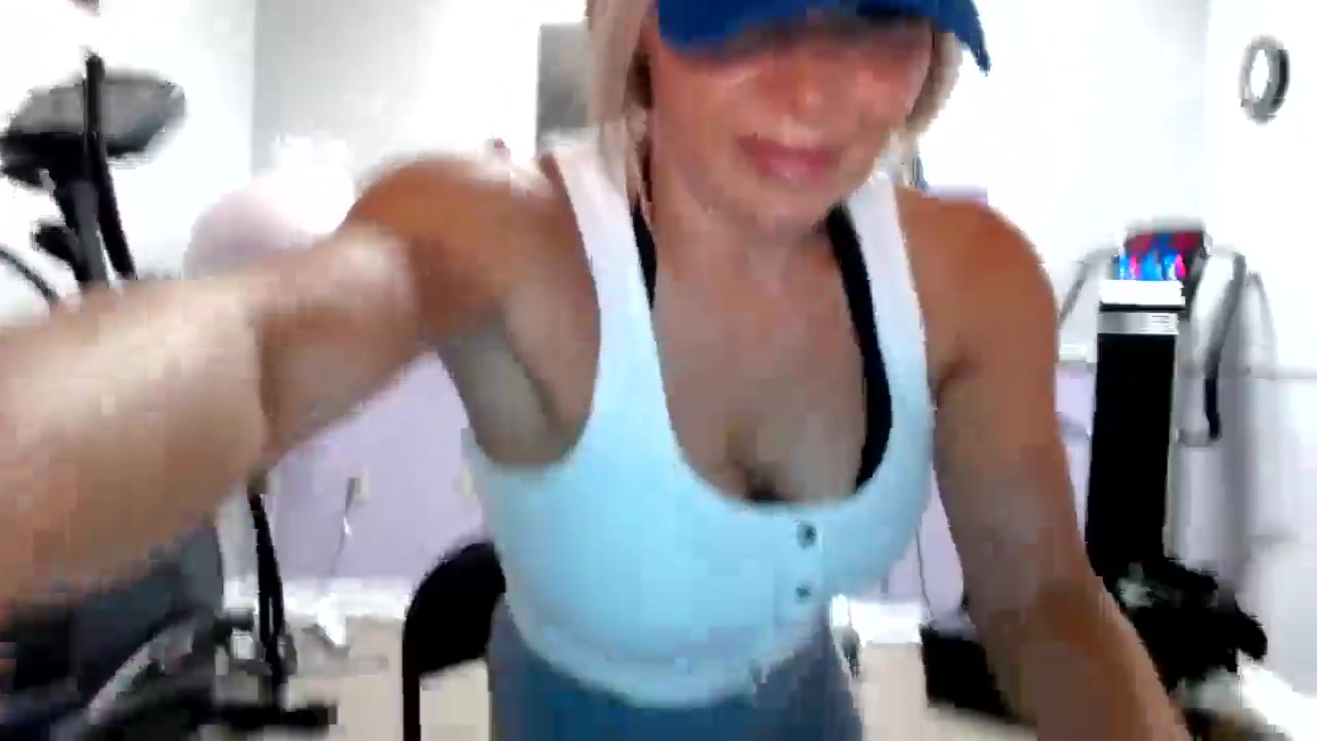 Gallery image thumbnail from MsMarilyn's myfreecams stream on, 08/09/2024, 10:38 image 5 of 20
