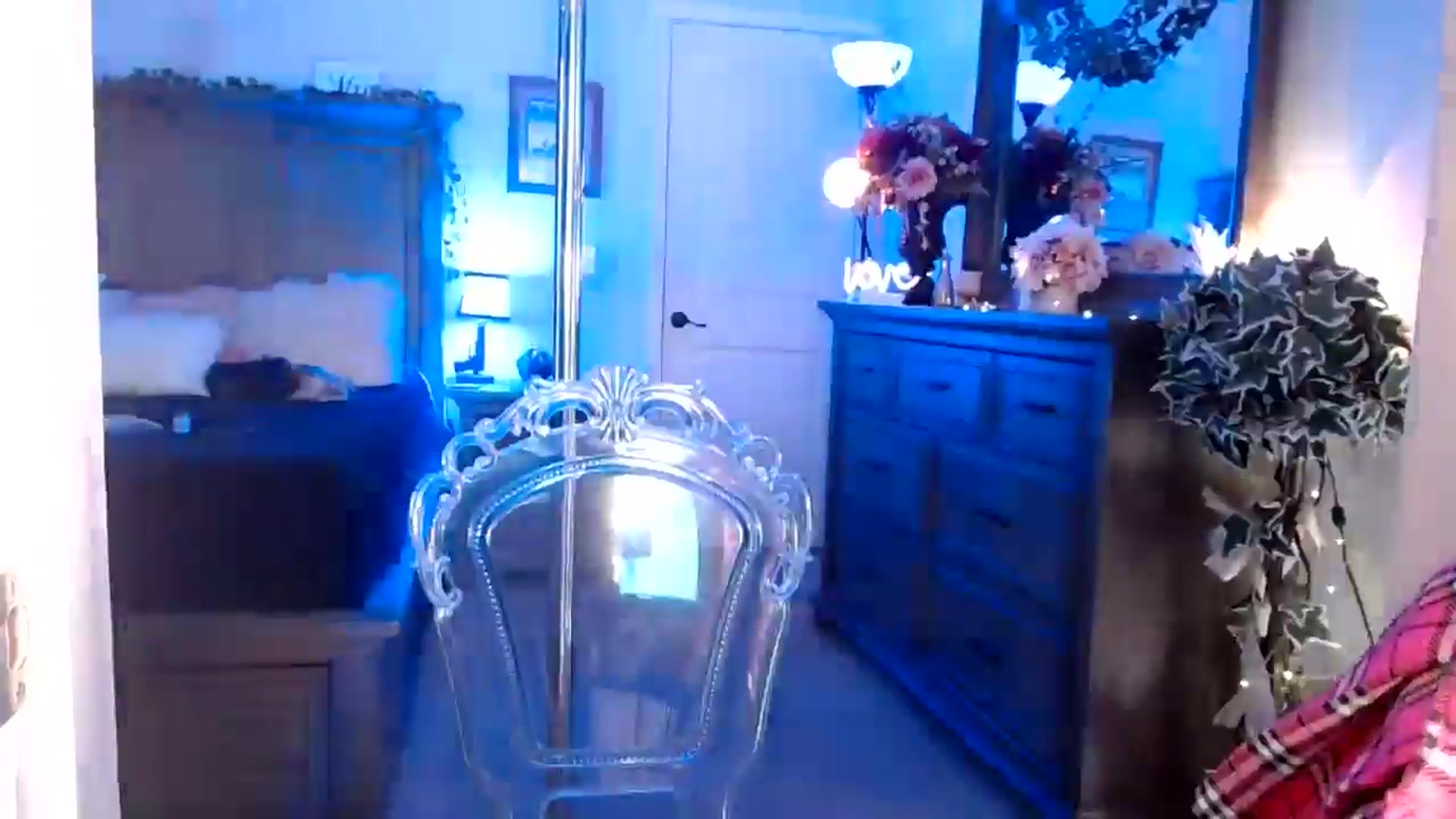 Gallery image thumbnail from MsMarilyn's myfreecams stream on, 09/18/2024, 17:32 image 12 of 20