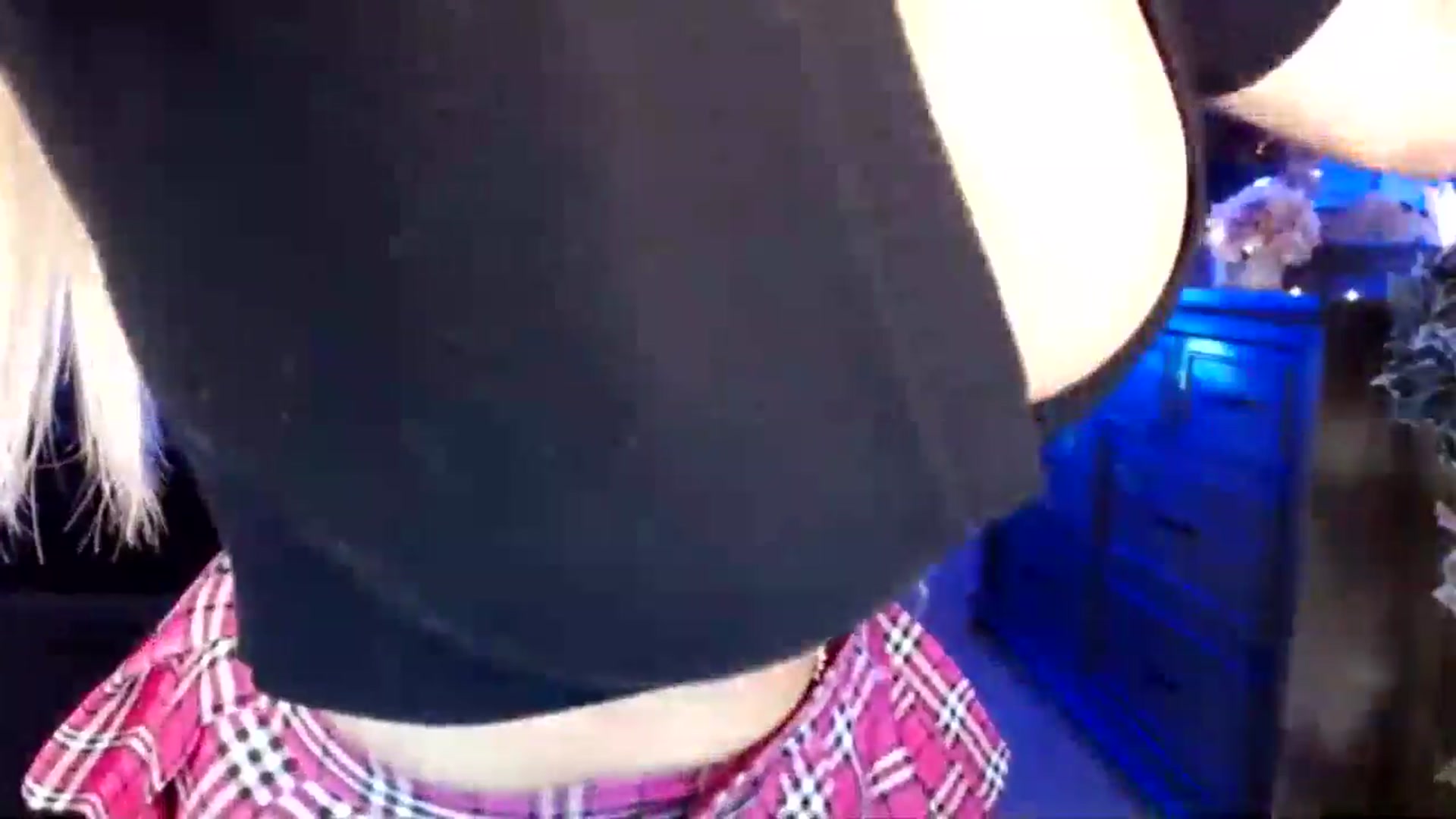 Gallery image thumbnail from MsMarilyn's myfreecams stream on, 09/18/2024, 17:32 image 10 of 20