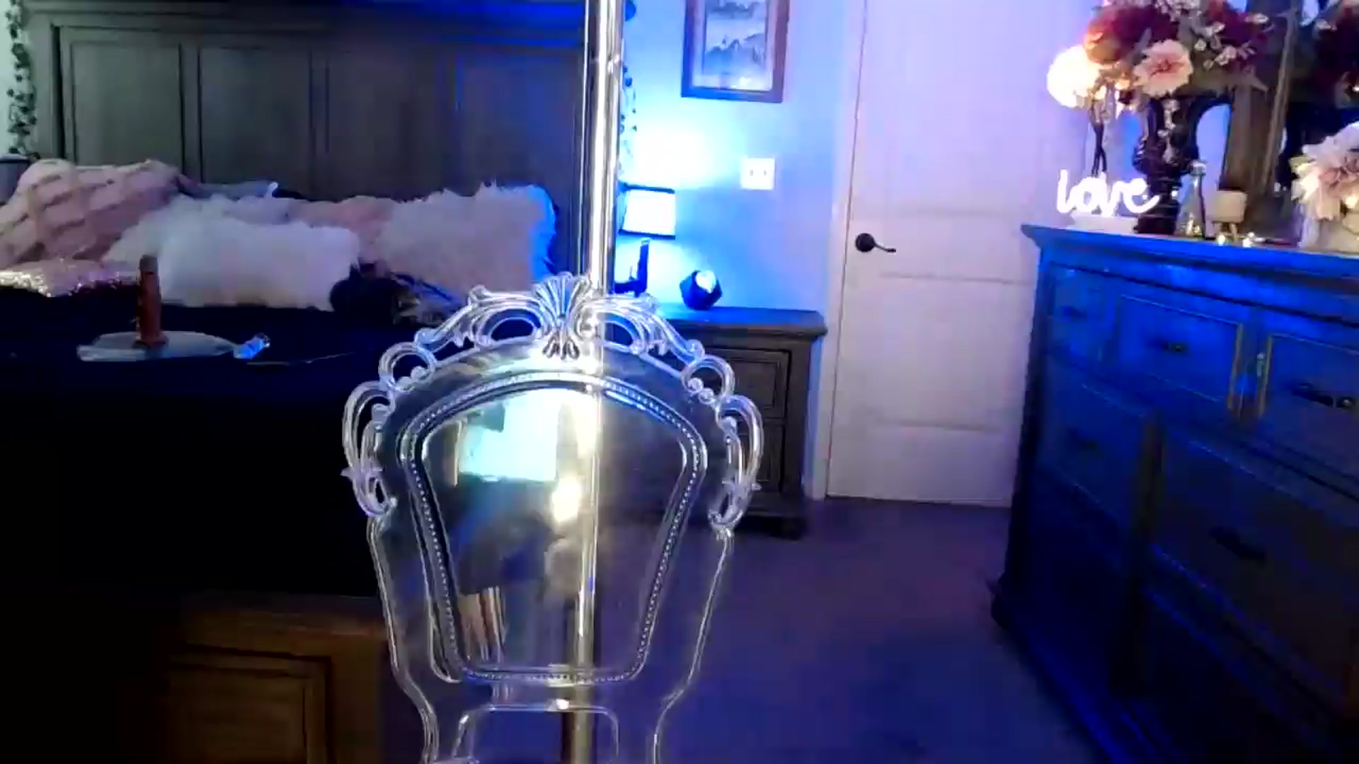 Gallery image thumbnail from MsMarilyn's myfreecams stream on, 09/18/2024, 17:32 image 18 of 20
