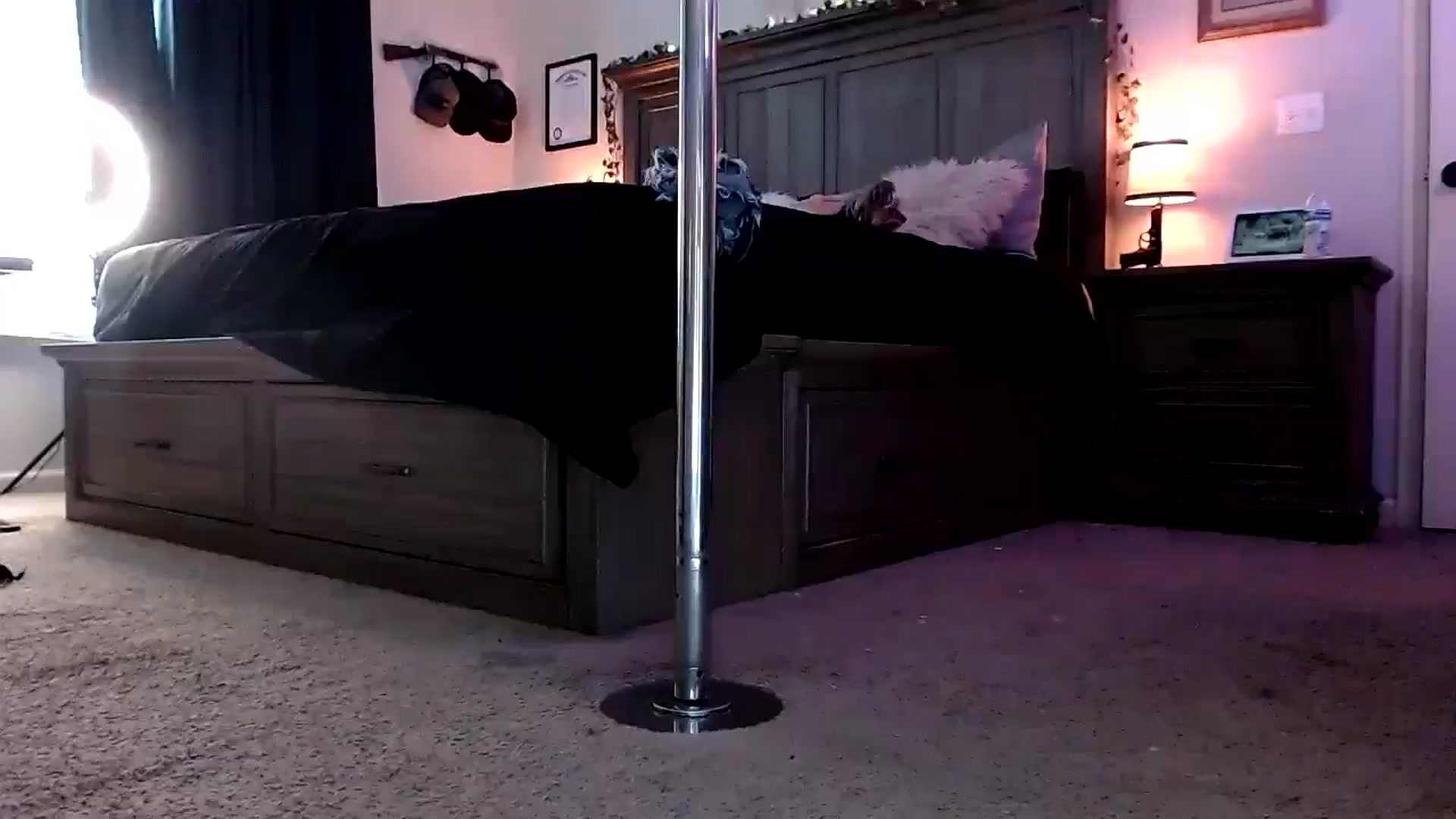 Gallery image thumbnail from MsMarilyn's myfreecams stream on, 09/25/2024, 18:20 image 8 of 20