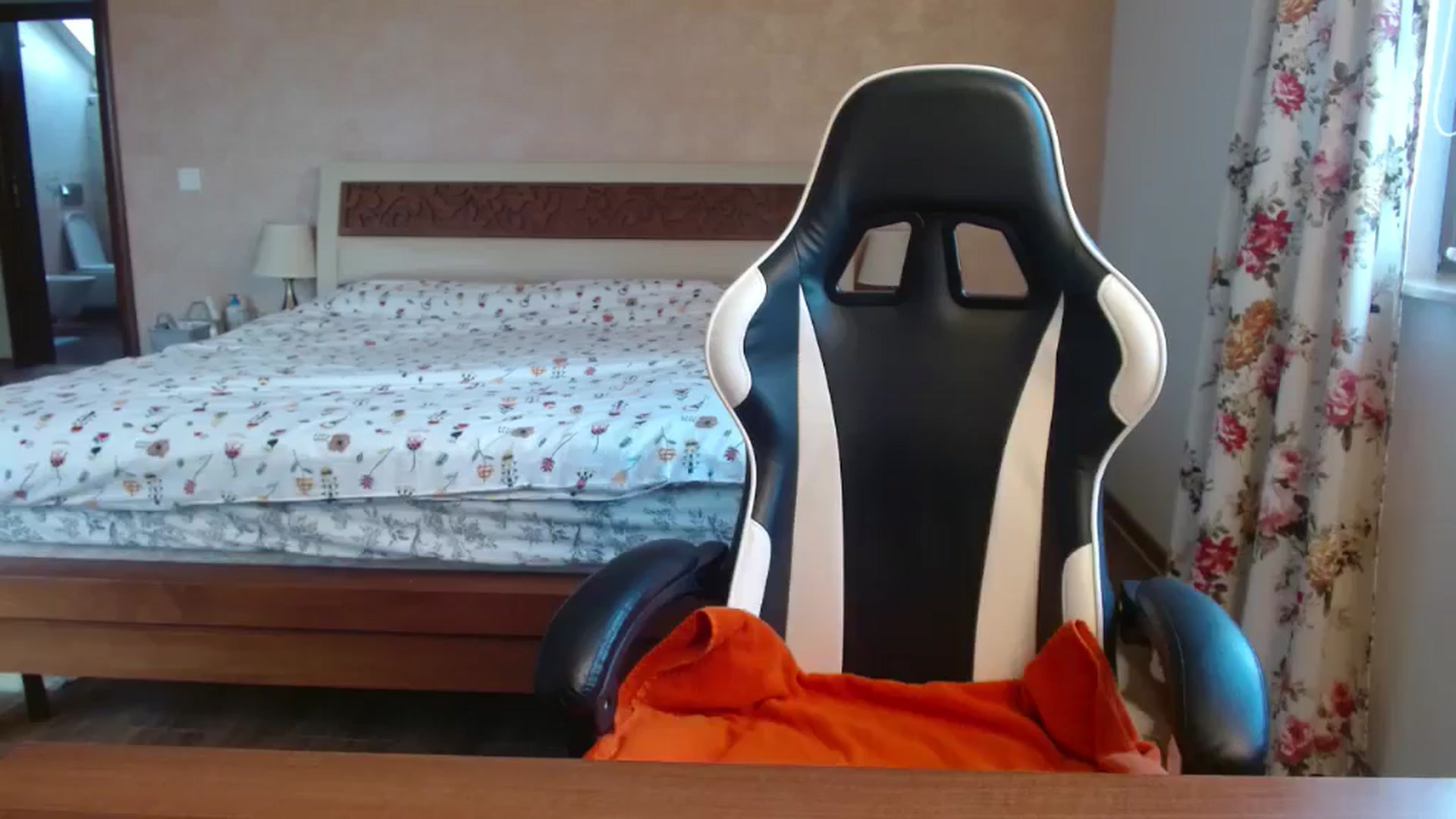 Gallery image thumbnail from MsMarshmallow's myfreecams stream on, 10/16/2024, 12:26 image 18 of 20