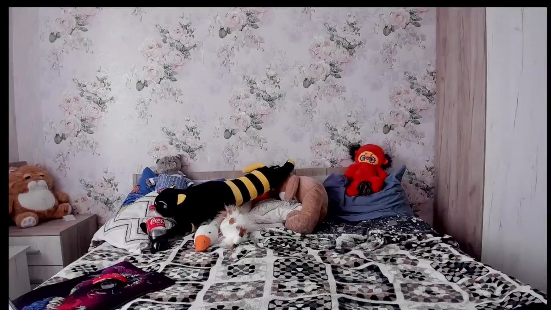 Gallery image thumbnail from MsMarvell's myfreecams stream on, 09/12/2025, 06:04 image 13 of 20