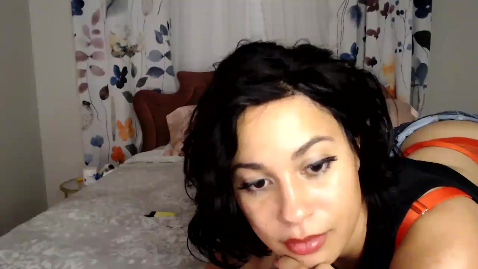 Gallery image thumbnail from MsMaxii's myfreecams stream on, 08/18/2024, 10:18 image 6 of 20