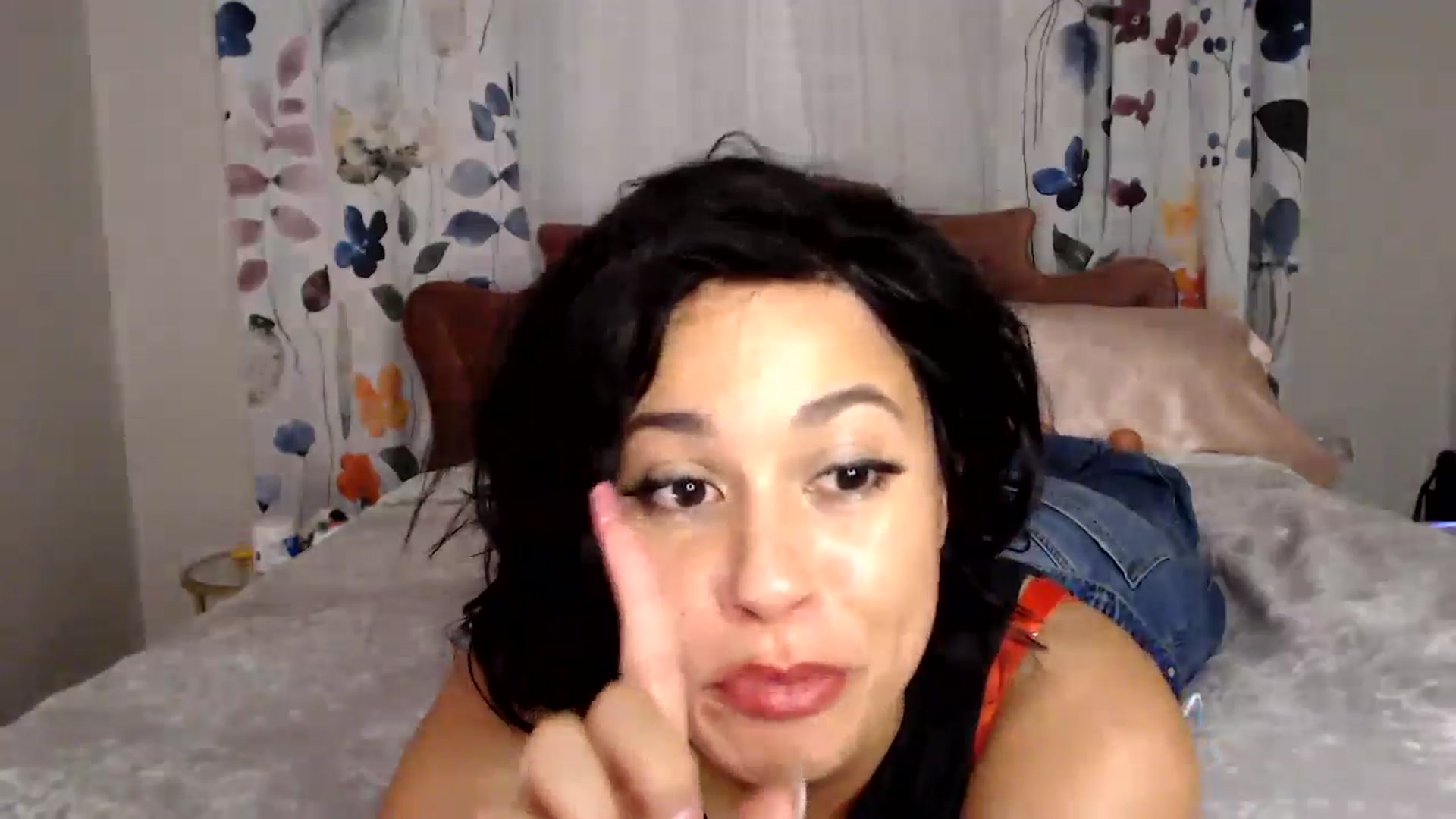 Gallery image thumbnail from MsMaxii's myfreecams stream on, 08/18/2024, 10:18 image 7 of 20
