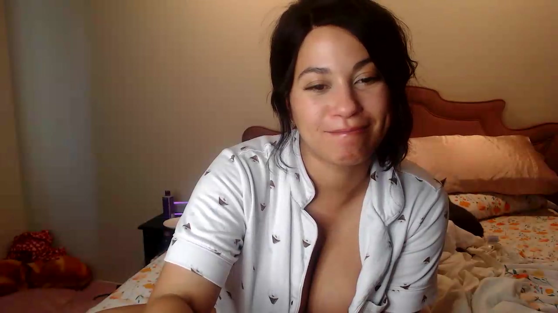 Gallery image thumbnail from MsMaxii's myfreecams stream on, 07/08/2026, 18:19 image 16 of 20