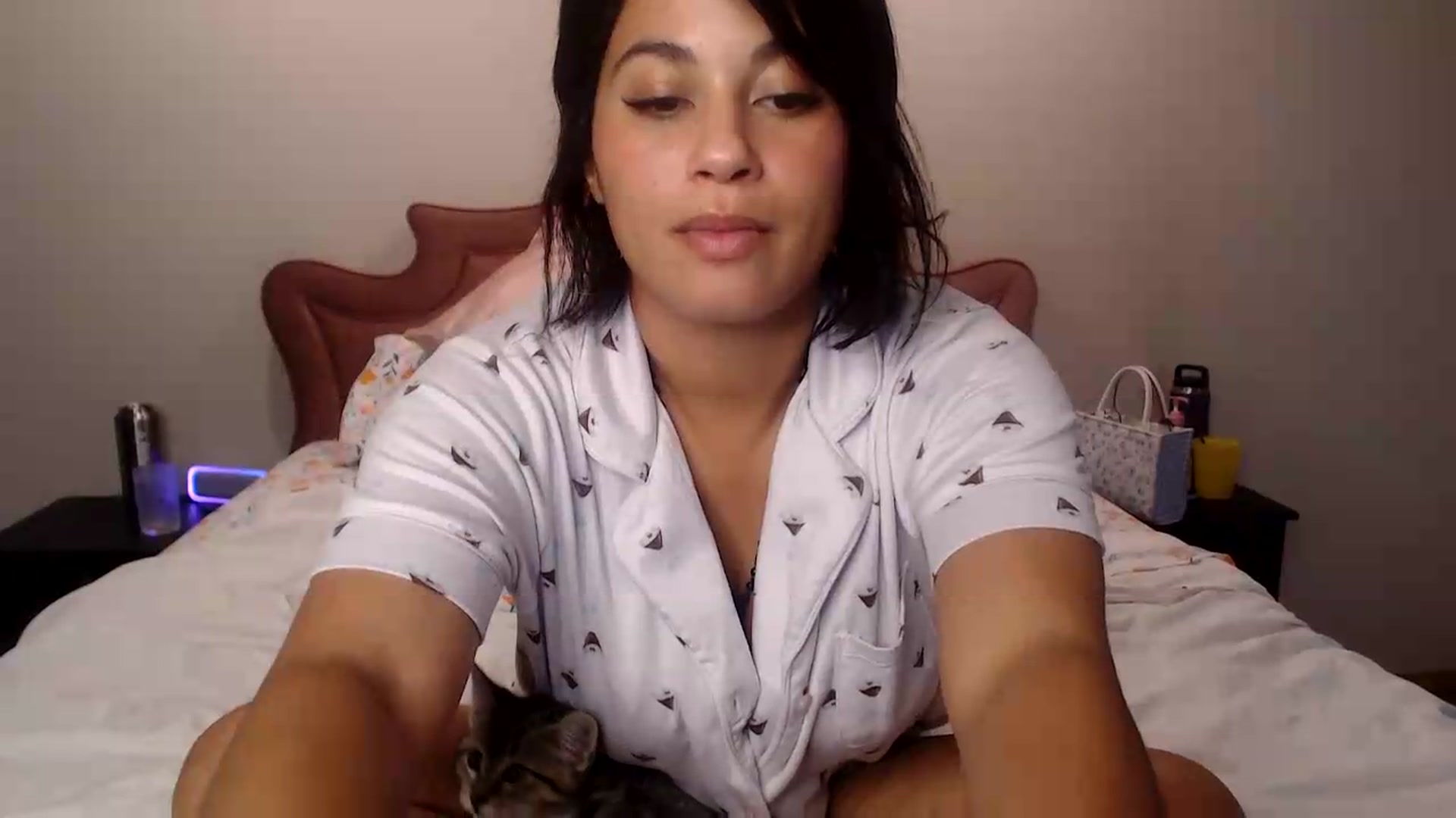 Gallery image thumbnail from MsMaxii's myfreecams stream on, 07/21/2026, 23:03 image 2 of 20