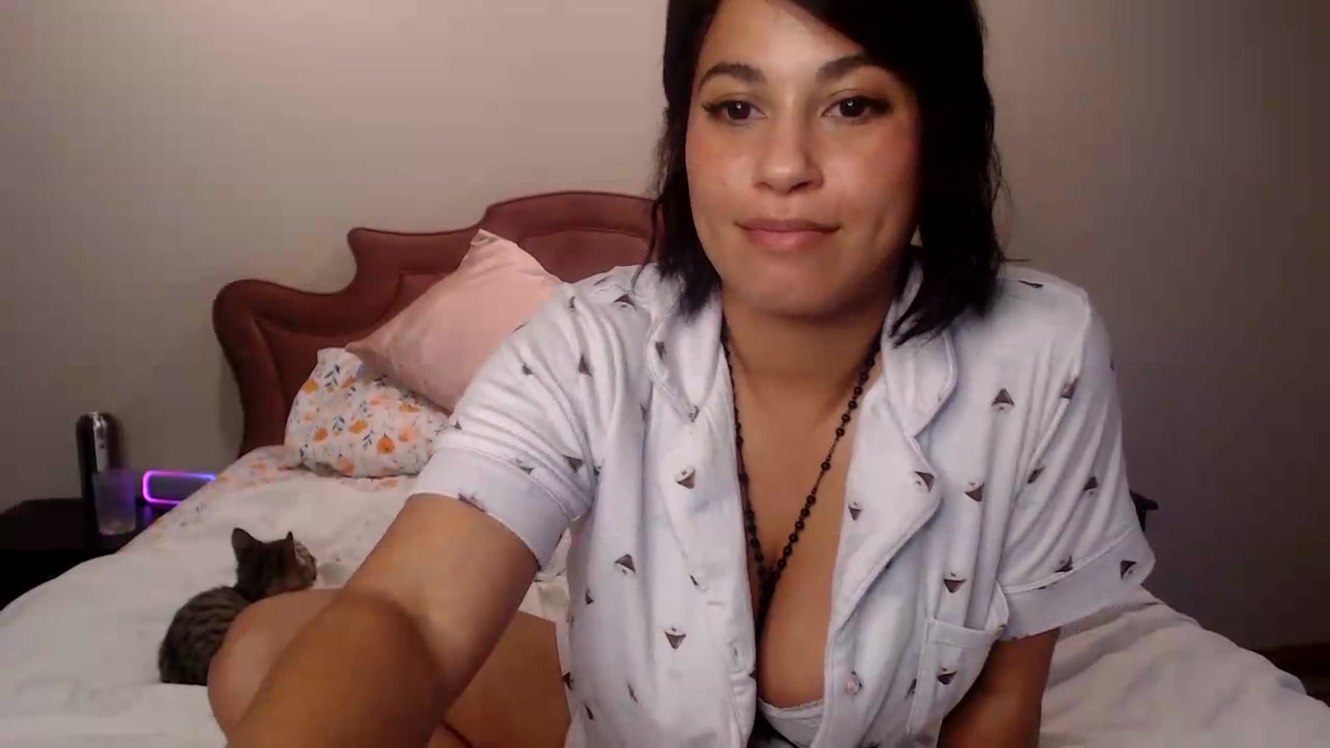 Gallery image thumbnail from MsMaxii's myfreecams stream on, 07/21/2026, 23:03 image 11 of 20