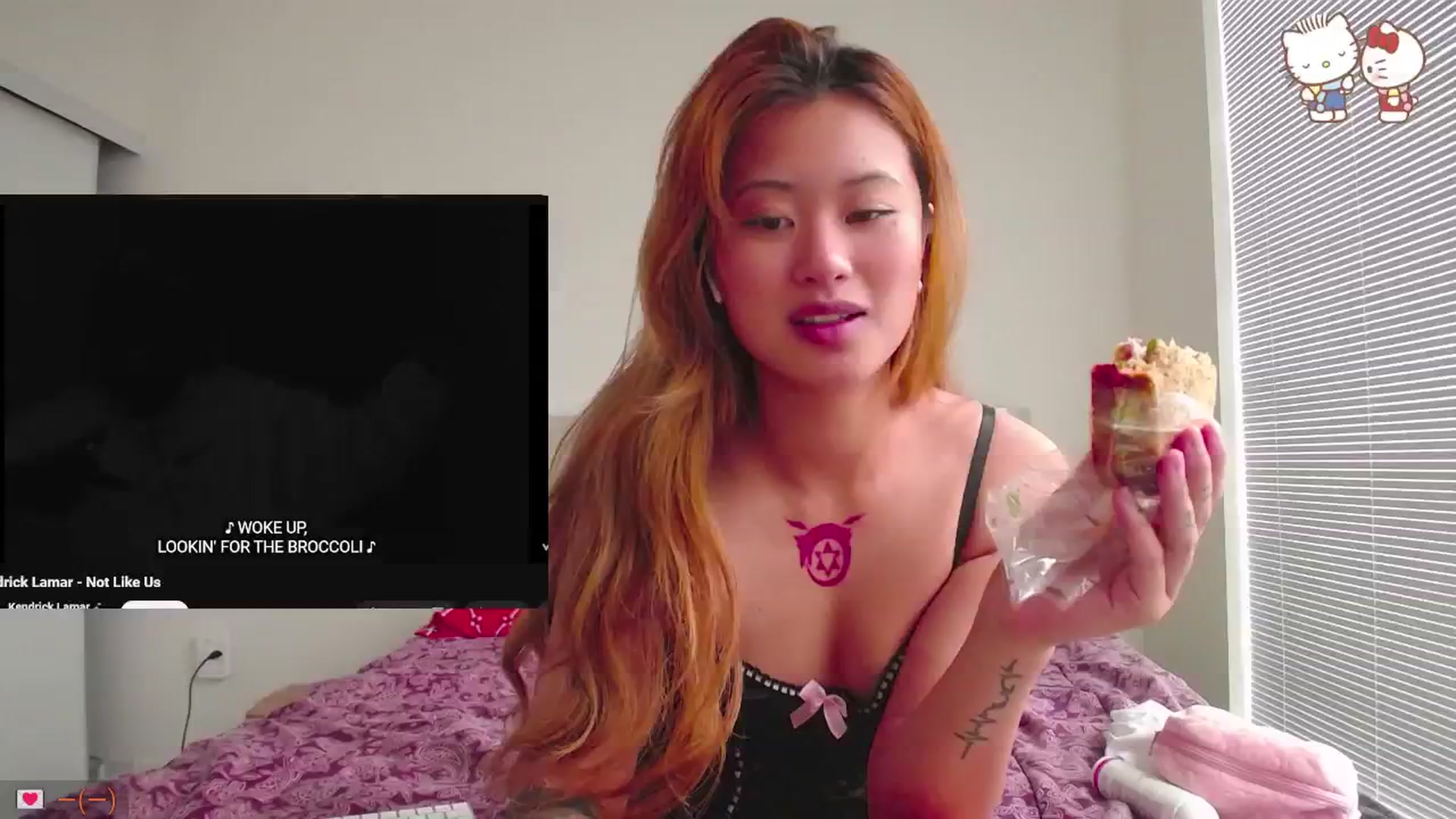 Gallery image thumbnail from MsMoncler's myfreecams stream on, 07/10/2024, 16:32 image 3 of 20