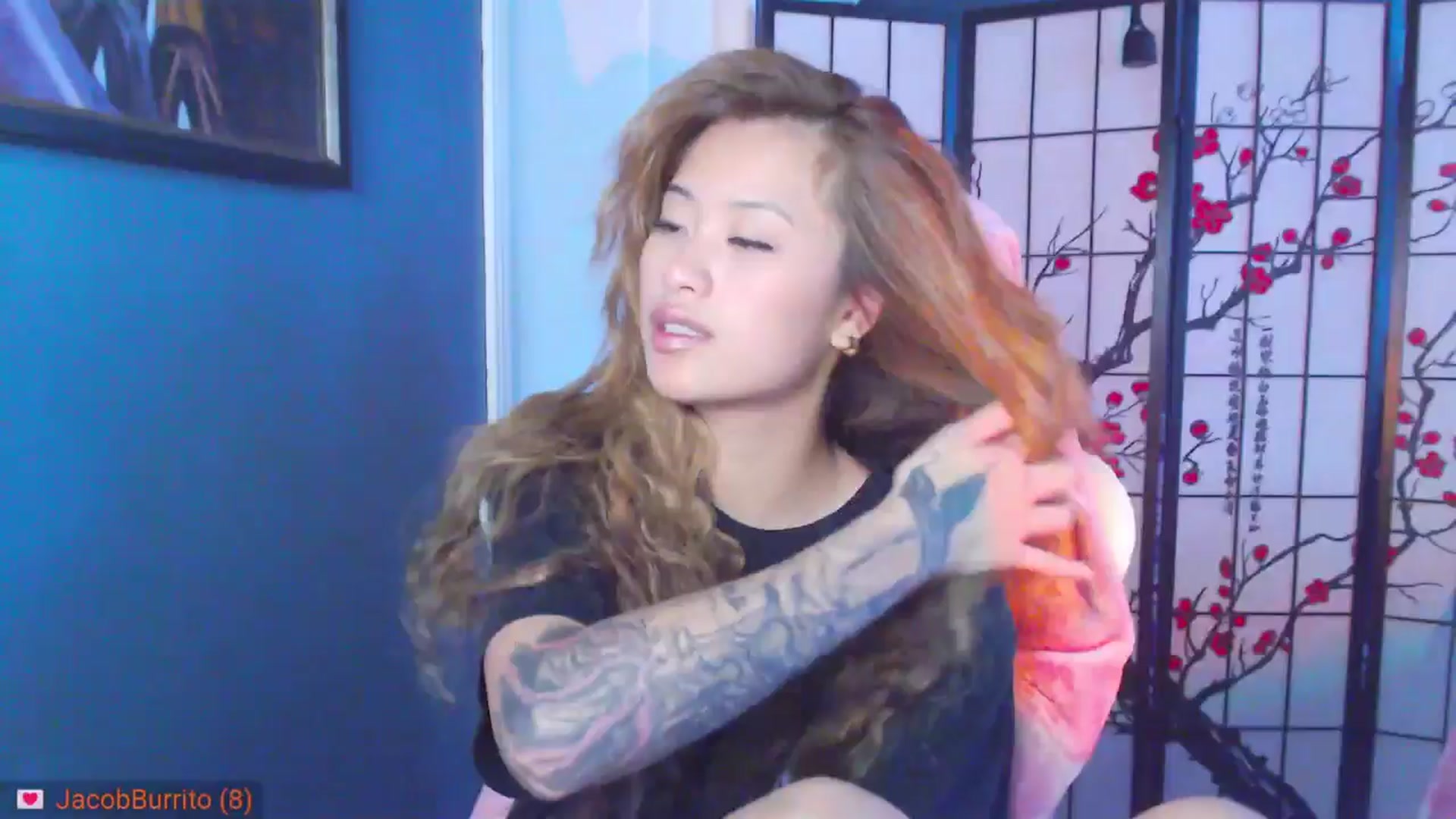 Gallery image thumbnail from MsMoncler's myfreecams stream on, 10/24/2024, 14:41 image 17 of 20