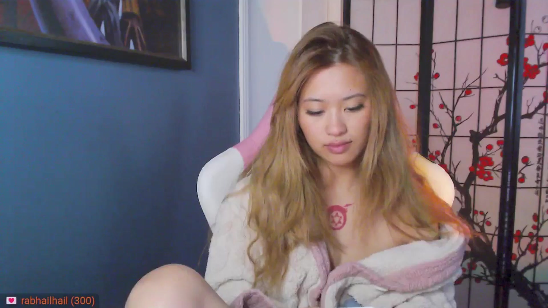 Gallery image thumbnail from MsMoncler's myfreecams stream on, 10/25/2024, 16:28 image 9 of 20