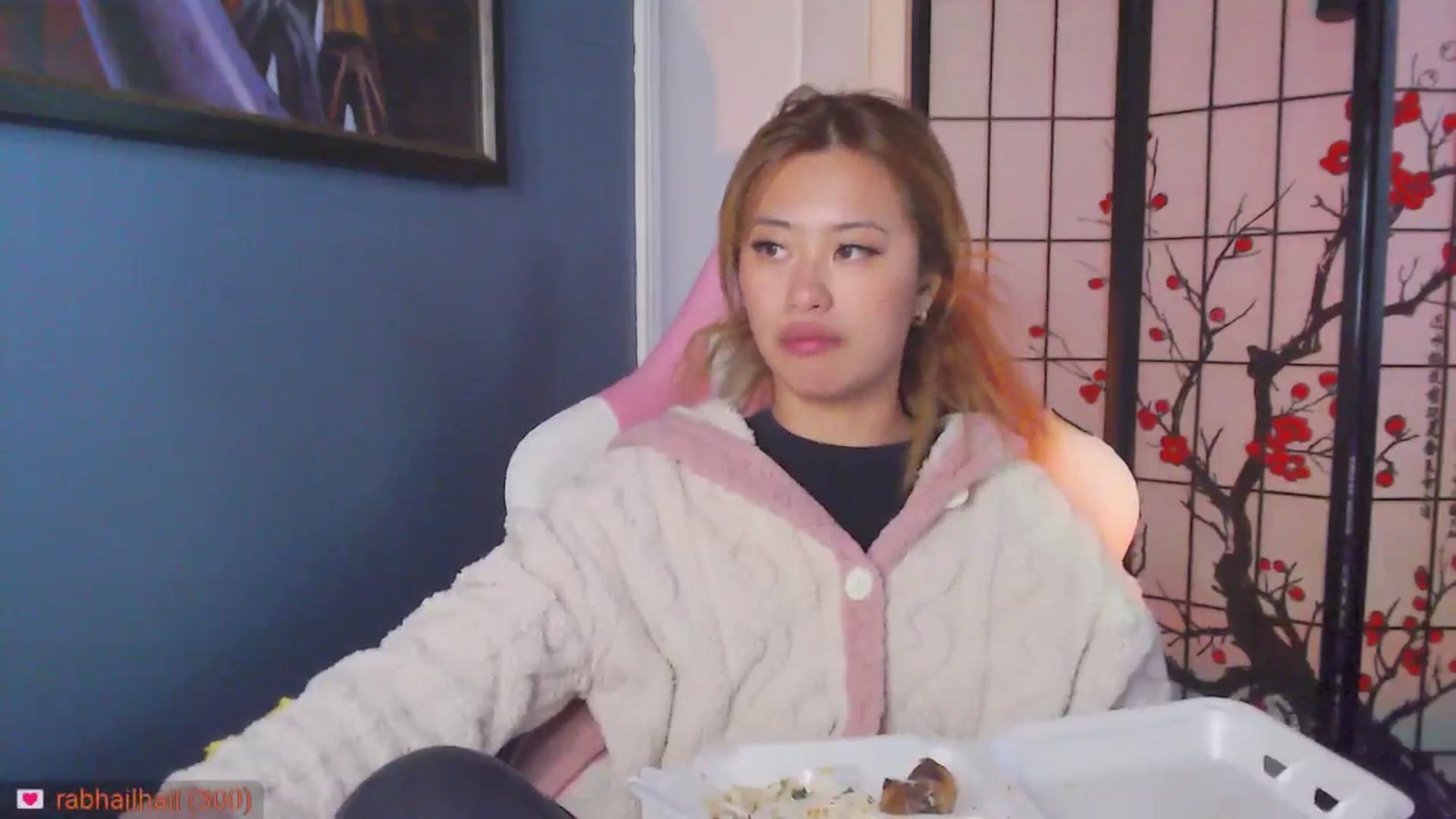 Gallery image thumbnail from MsMoncler's myfreecams stream on, 10/25/2024, 16:28 image 17 of 20
