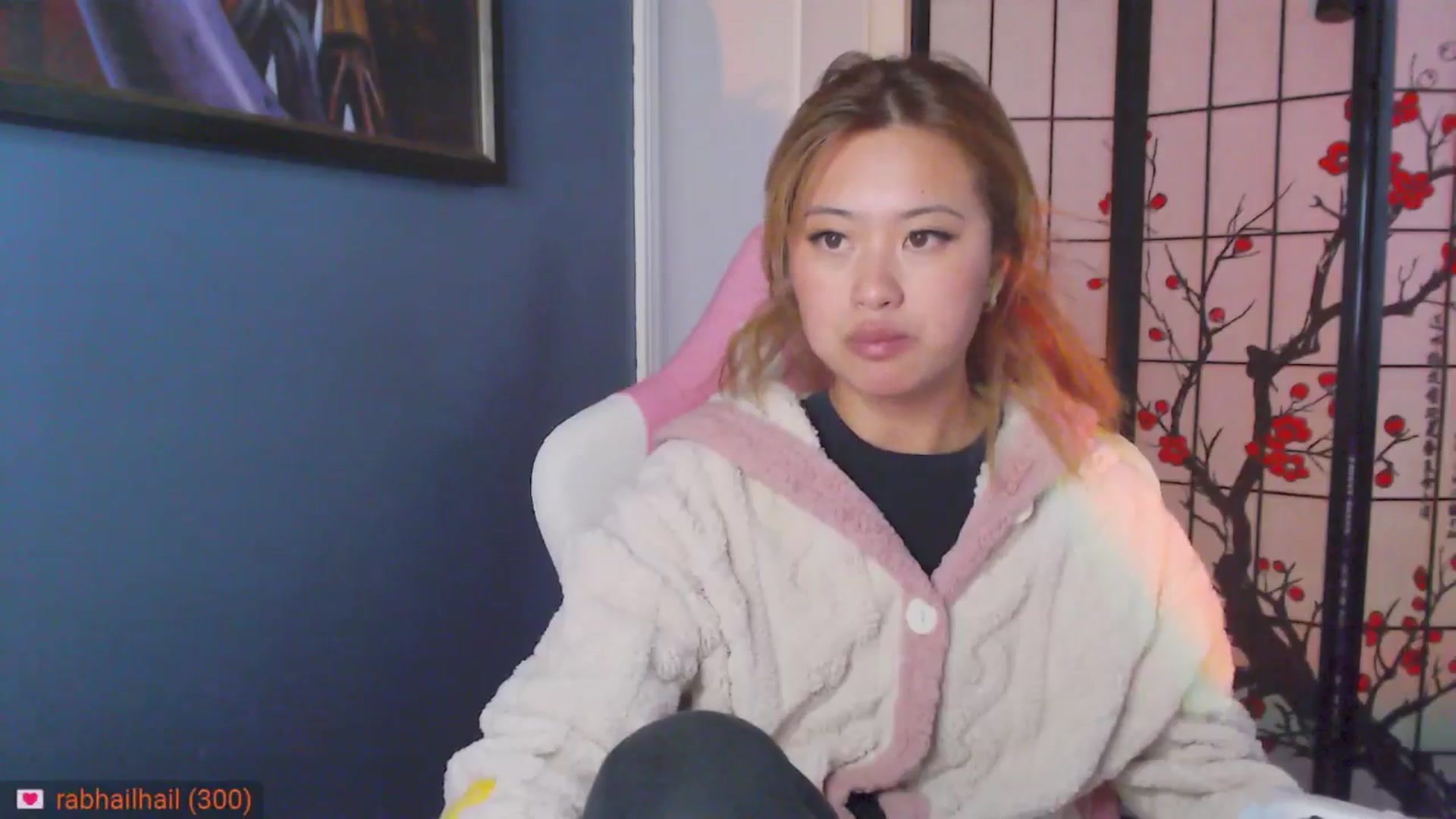 Gallery image thumbnail from MsMoncler's myfreecams stream on, 10/25/2024, 16:28 image 15 of 20